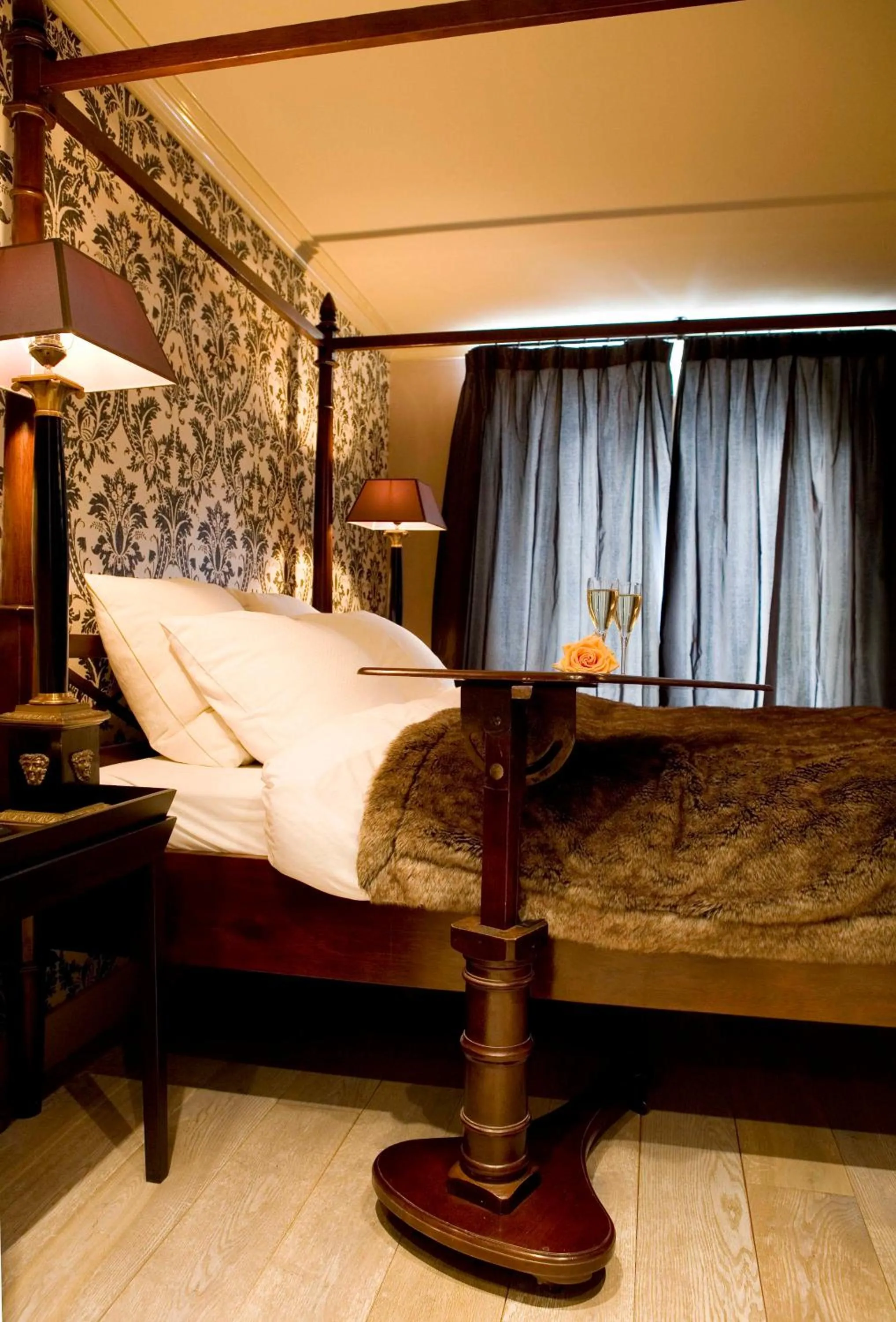 Bed in Suitehotel Posthoorn