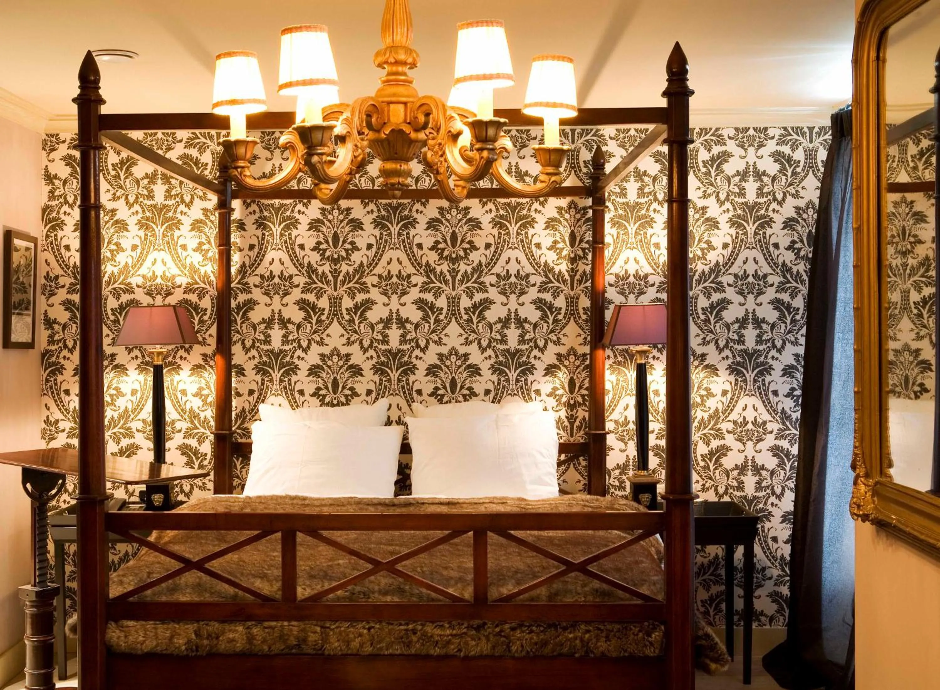 Bed in Suitehotel Posthoorn