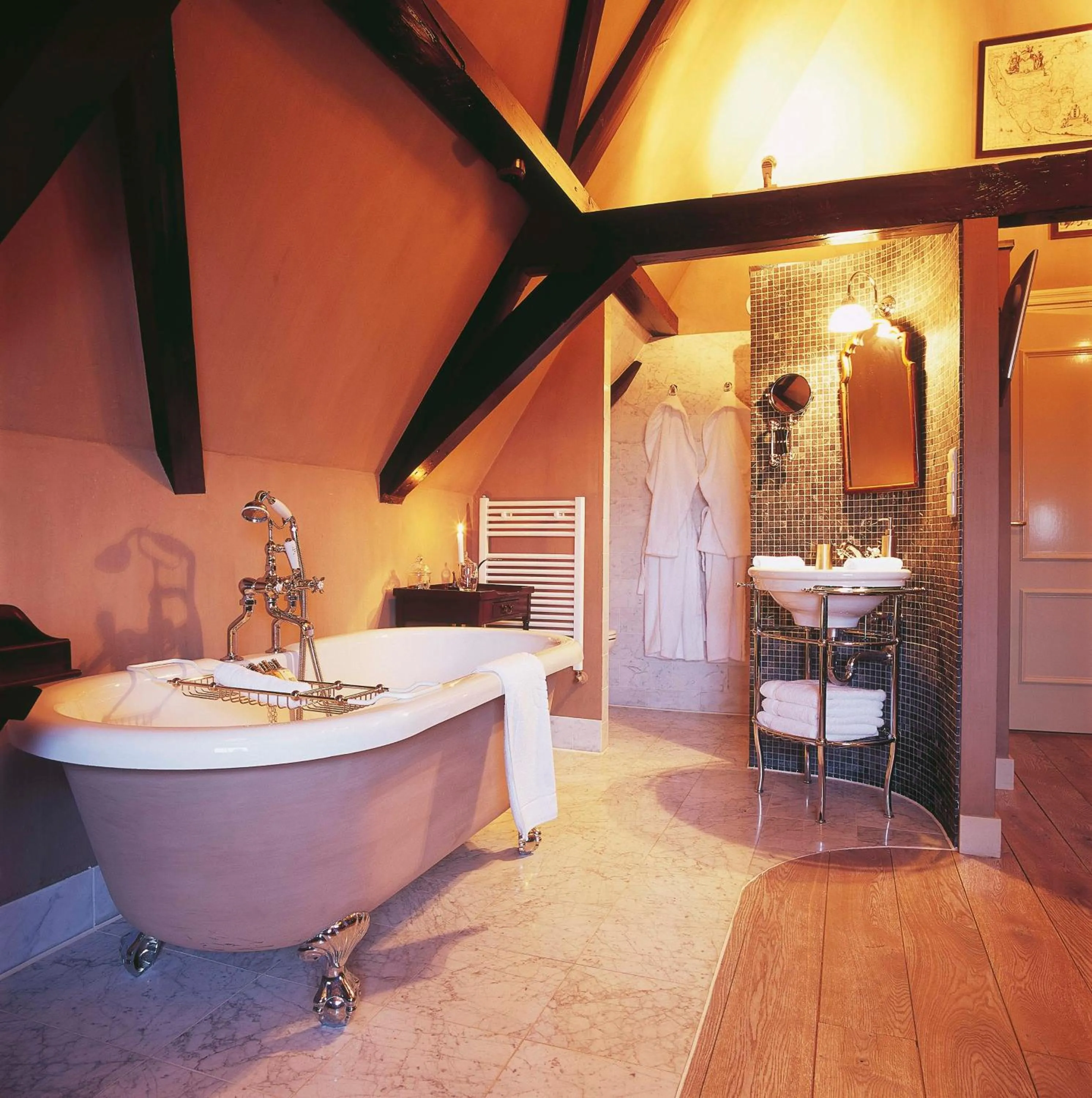 Bathroom in Suitehotel Posthoorn