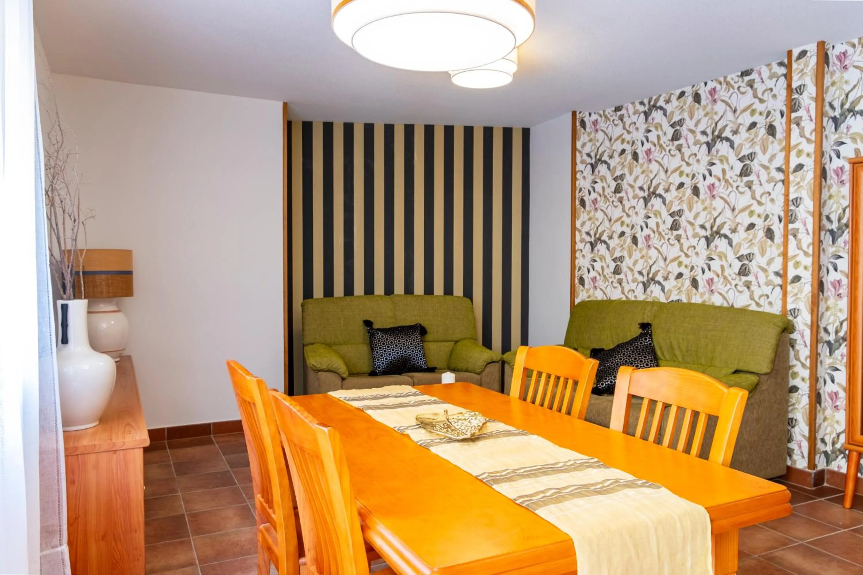 Dining area in Artesa Suites & Spa