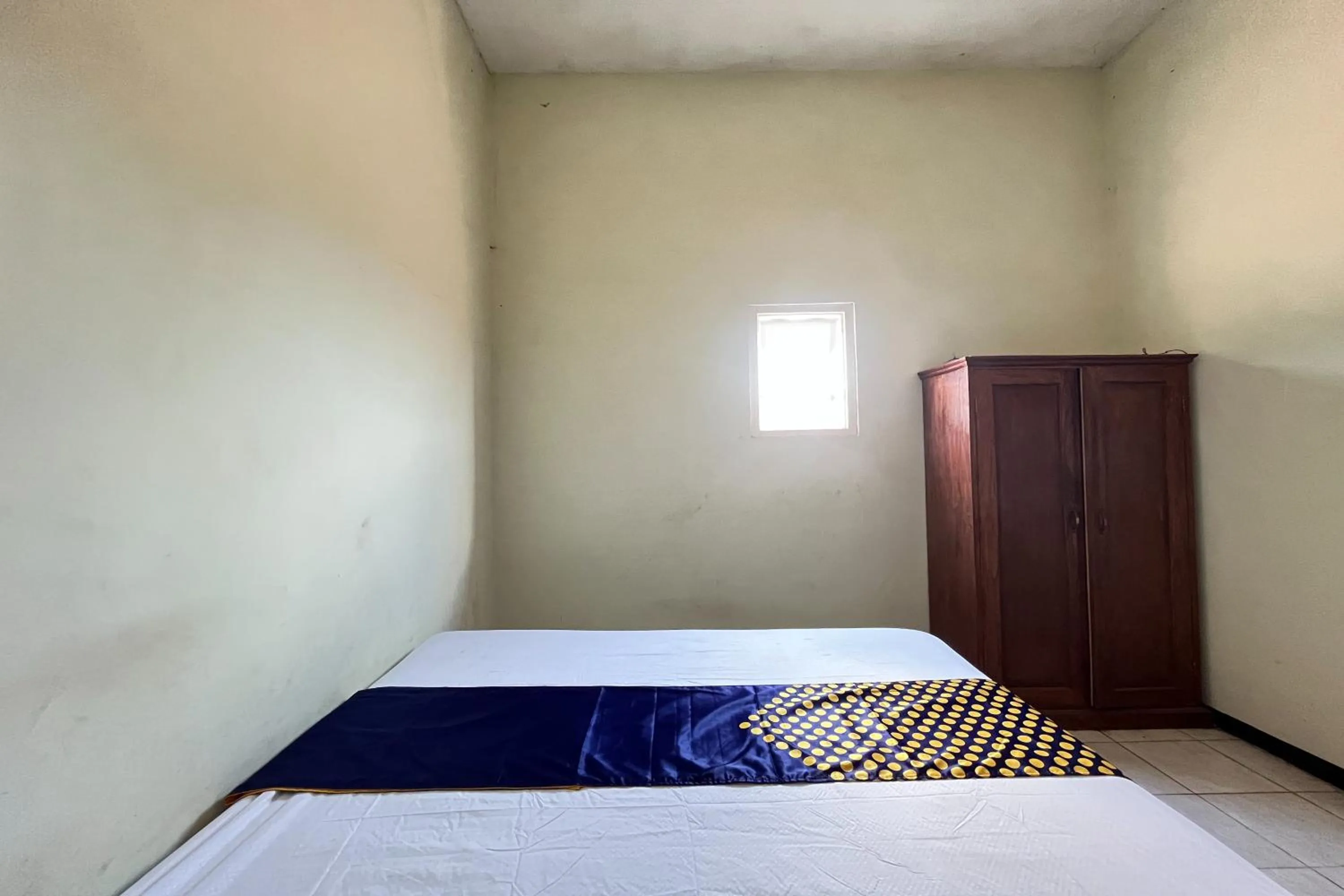 Bedroom, Bed in Hotel O Kost Berkah Near Kebun Teh Wonosari