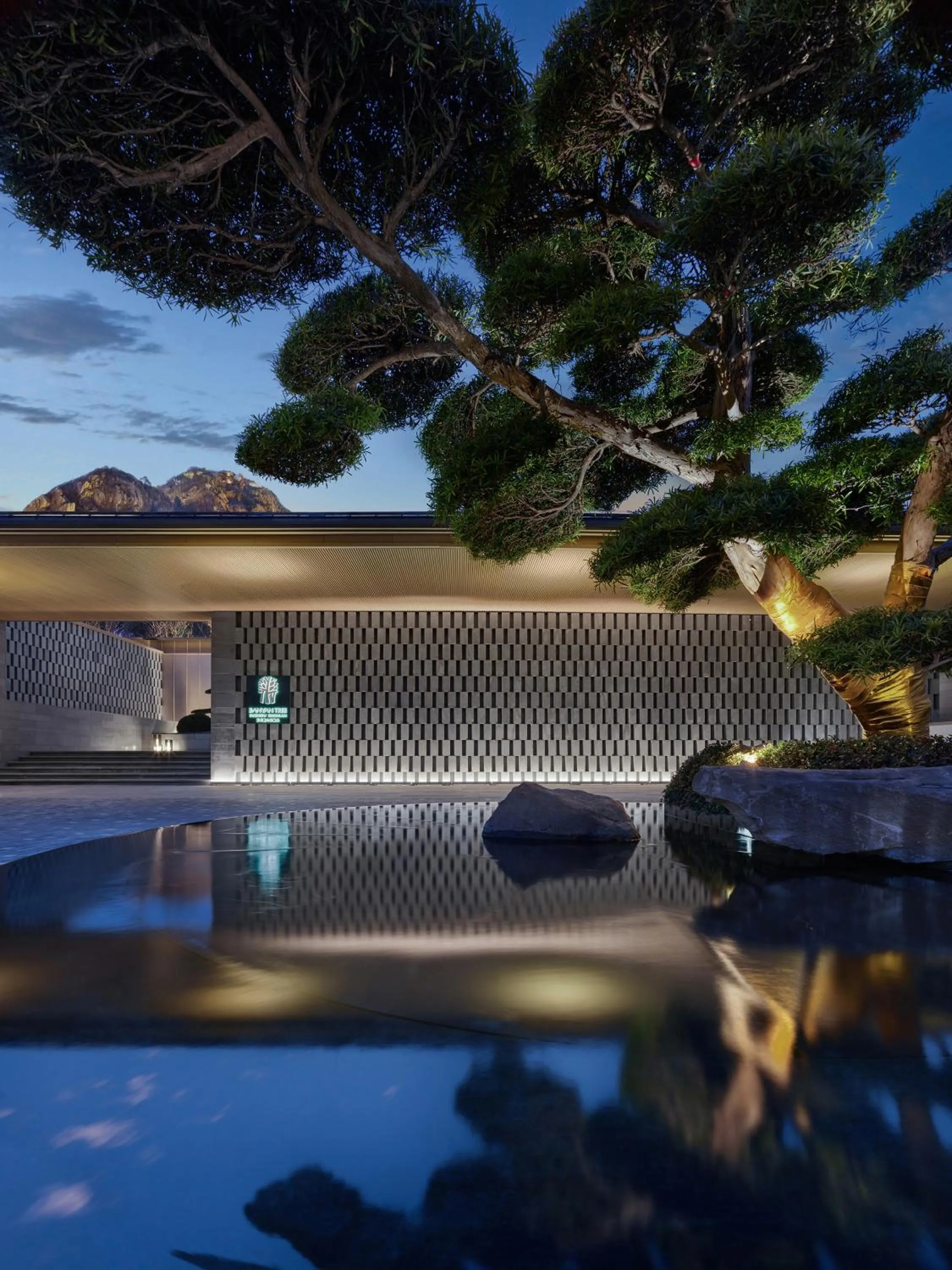 Property building in Banyan Tree Suzhou Shishan