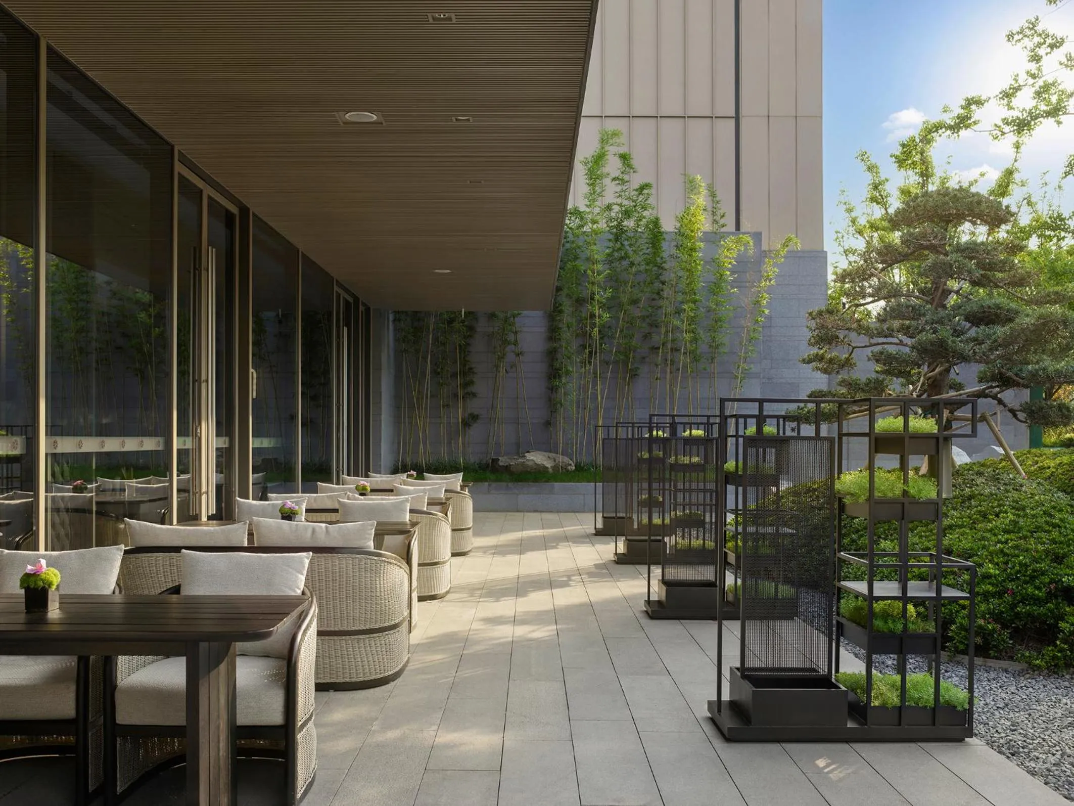 Restaurant/places to eat in Angsana Suzhou Shishan