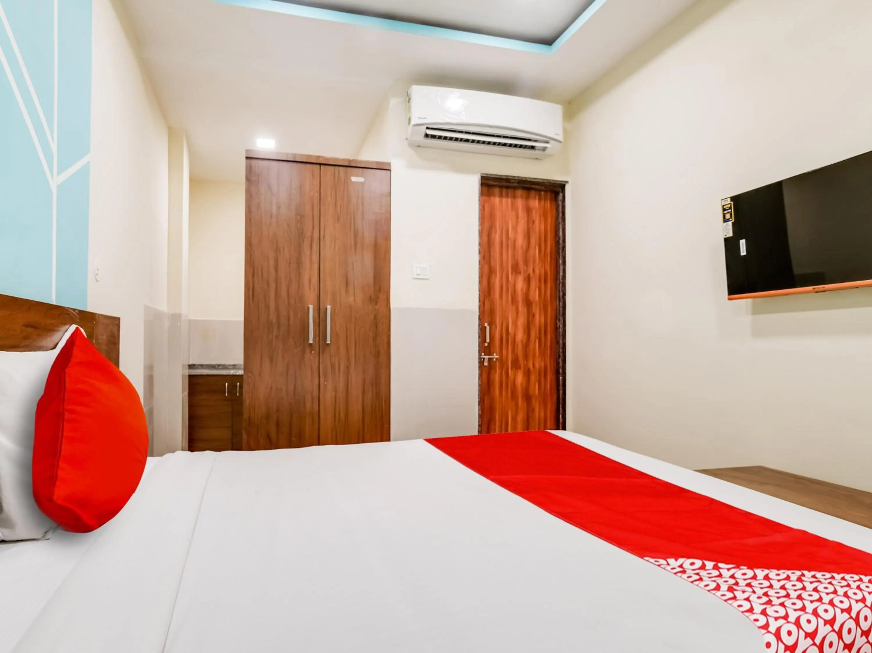 Bedroom, Bed in Hotel Shyam Villa