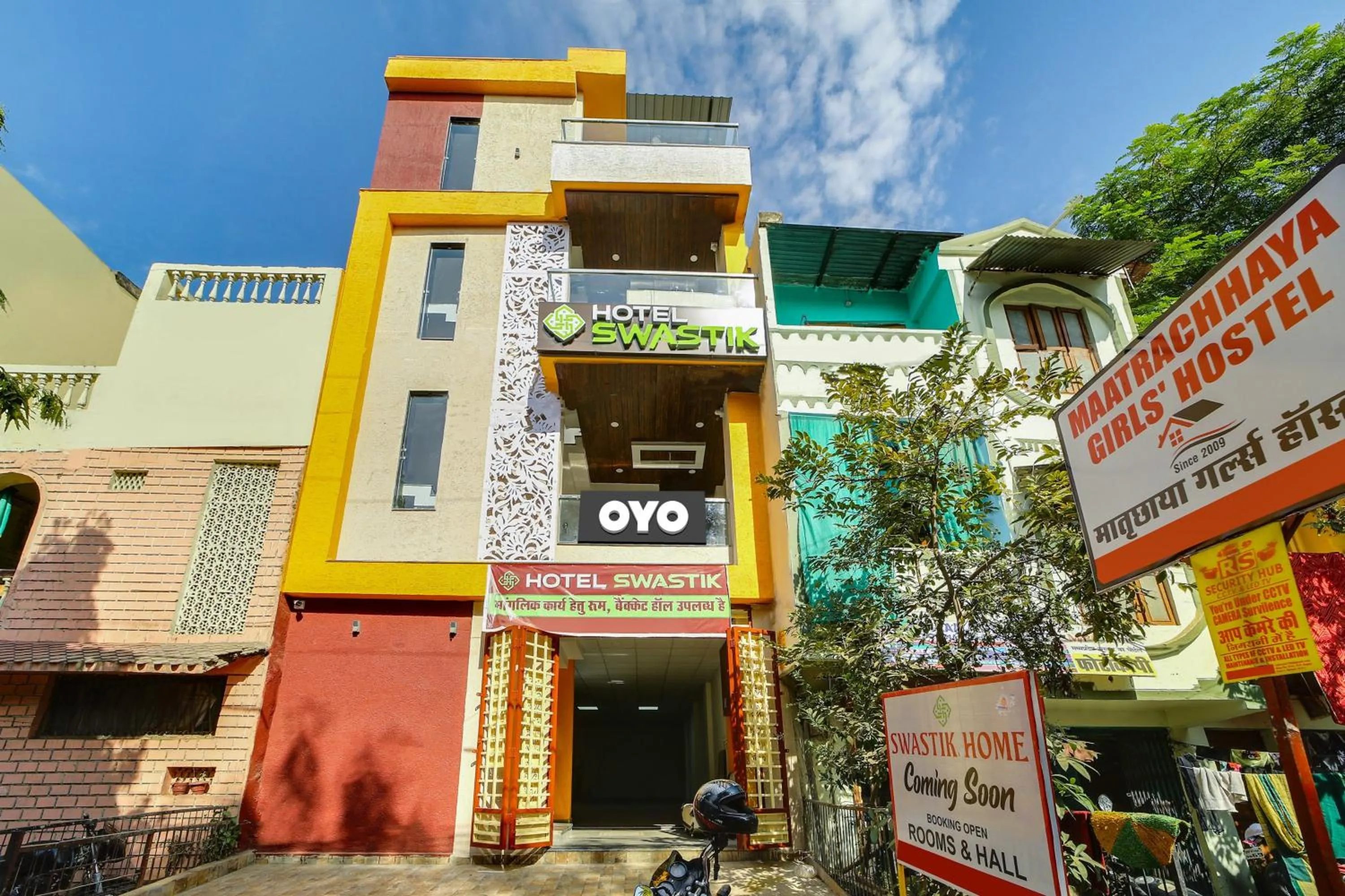 Facade/entrance in Hotel O Swastik