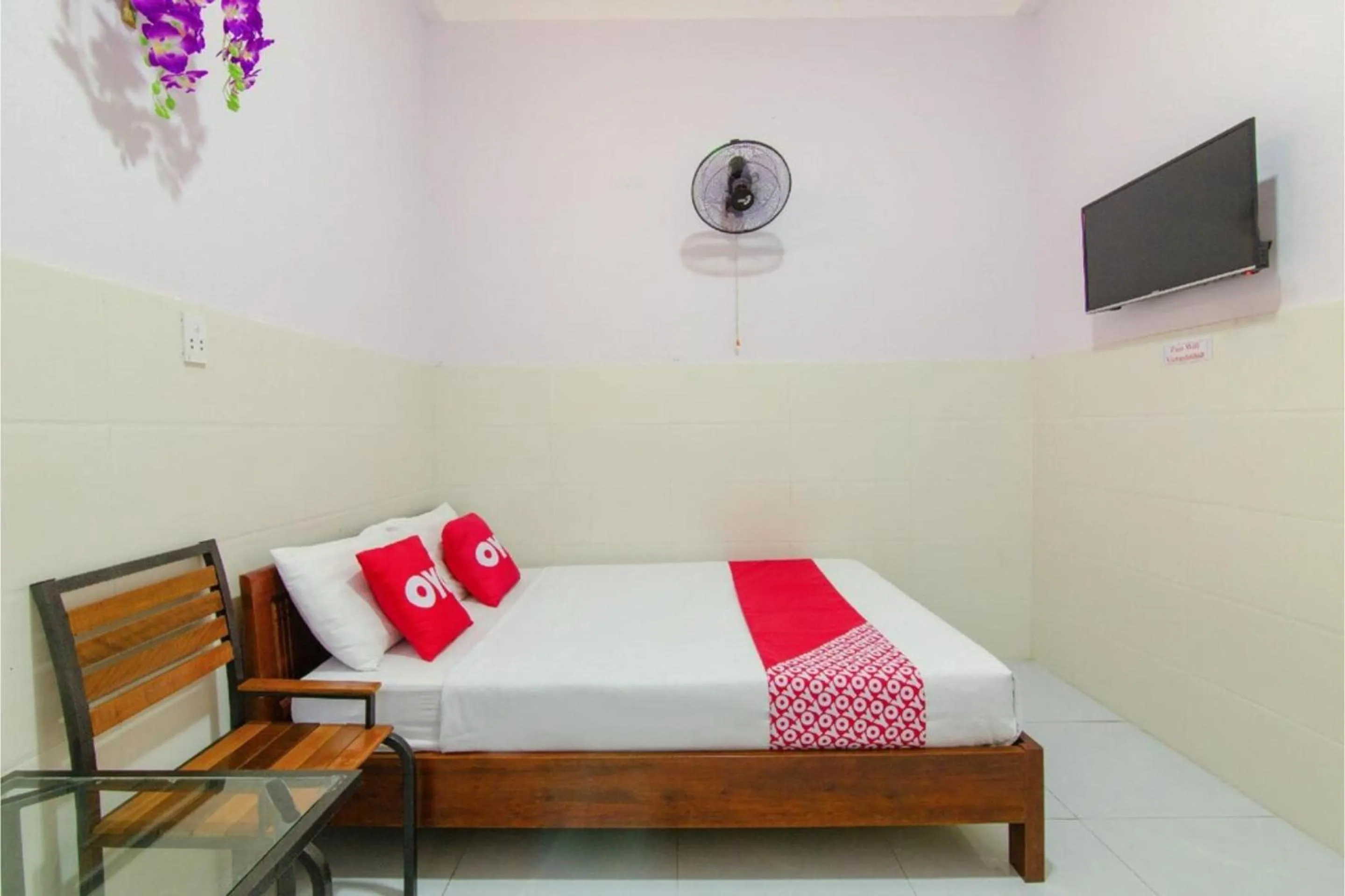 Bedroom, Bed in OYO 868 Viet Anh Motel