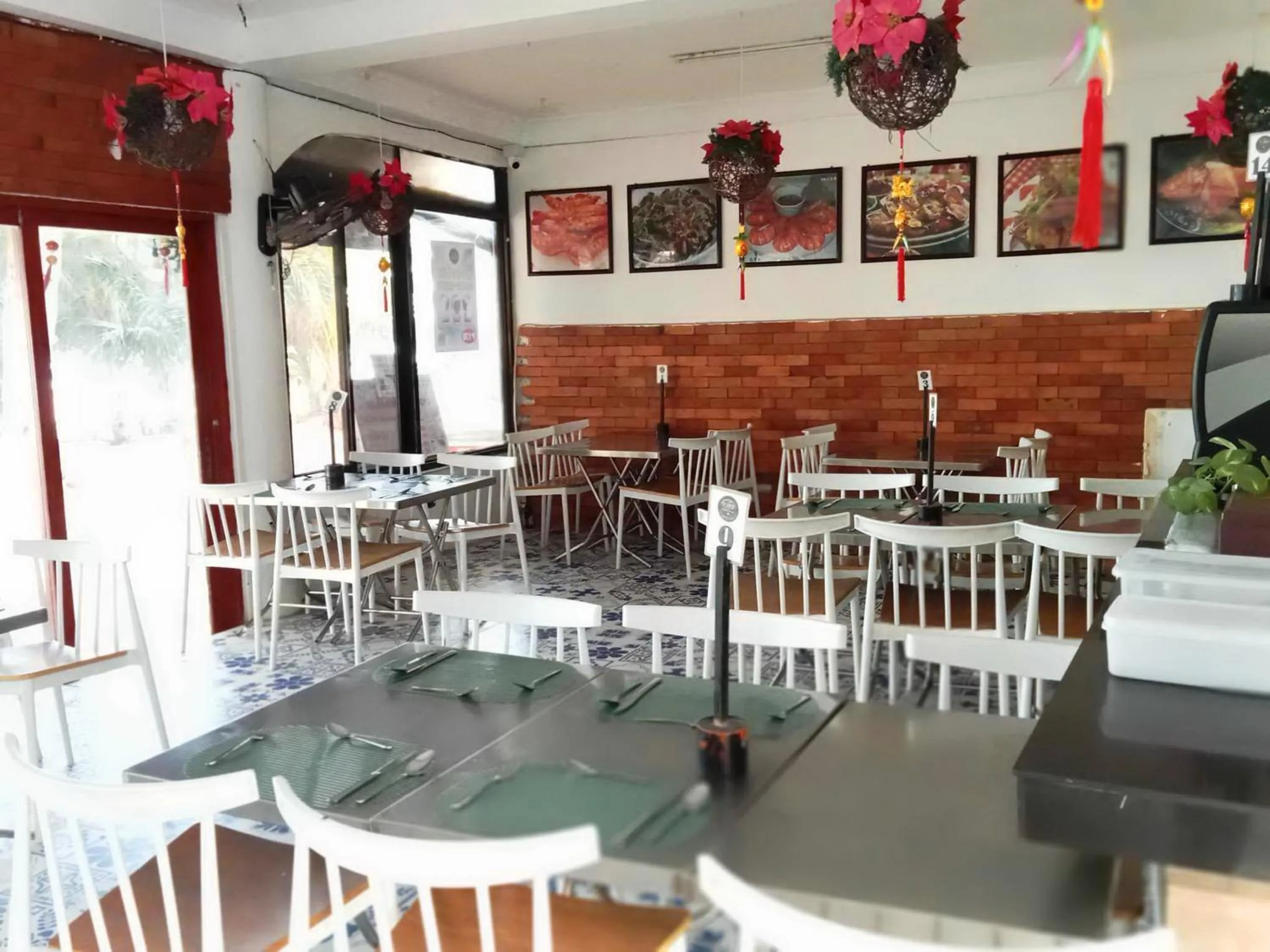 Restaurant/places to eat in Boracay Peninsula