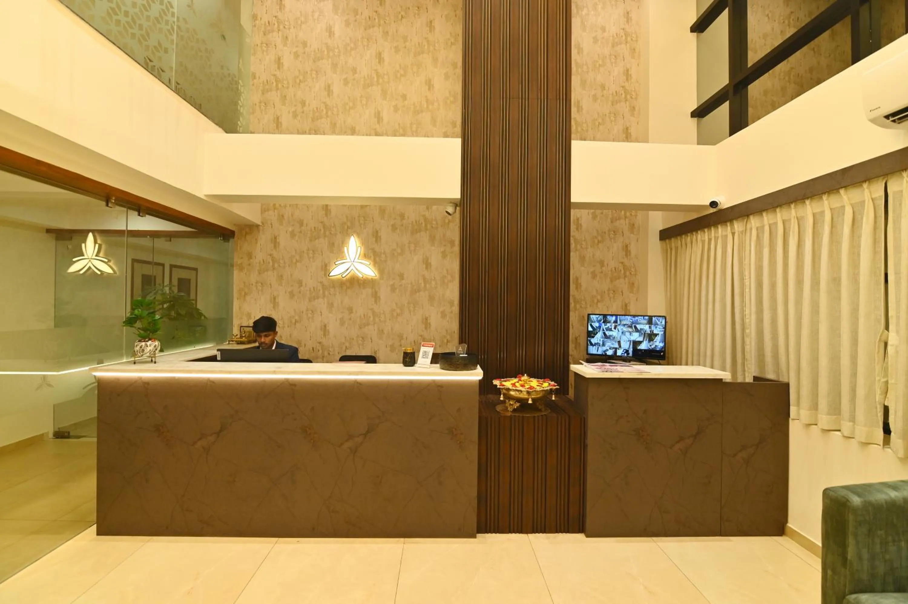 Lobby or reception in Aurelia Comforts - Deralakatte