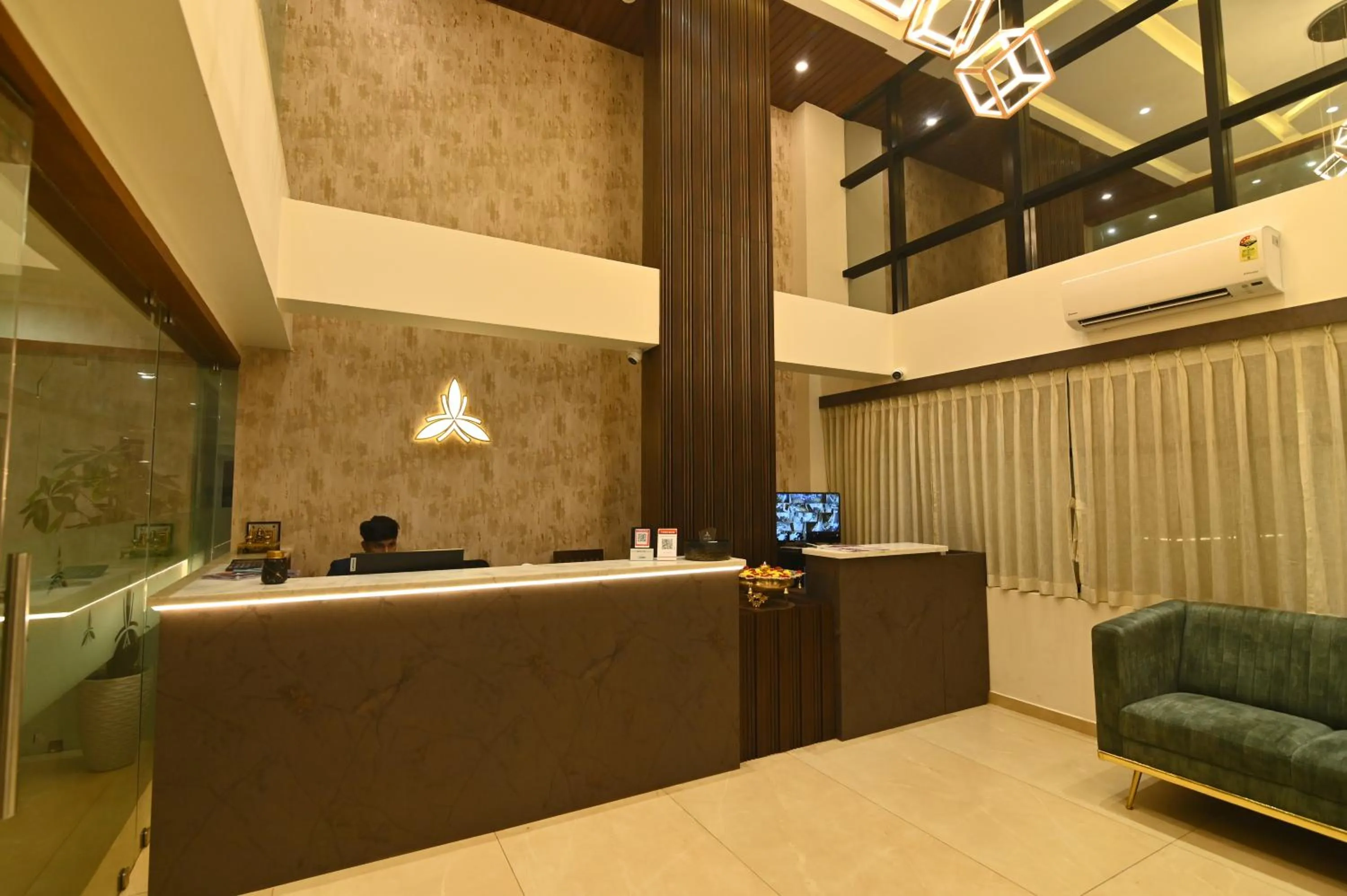Lobby or reception in Aurelia Comforts - Deralakatte