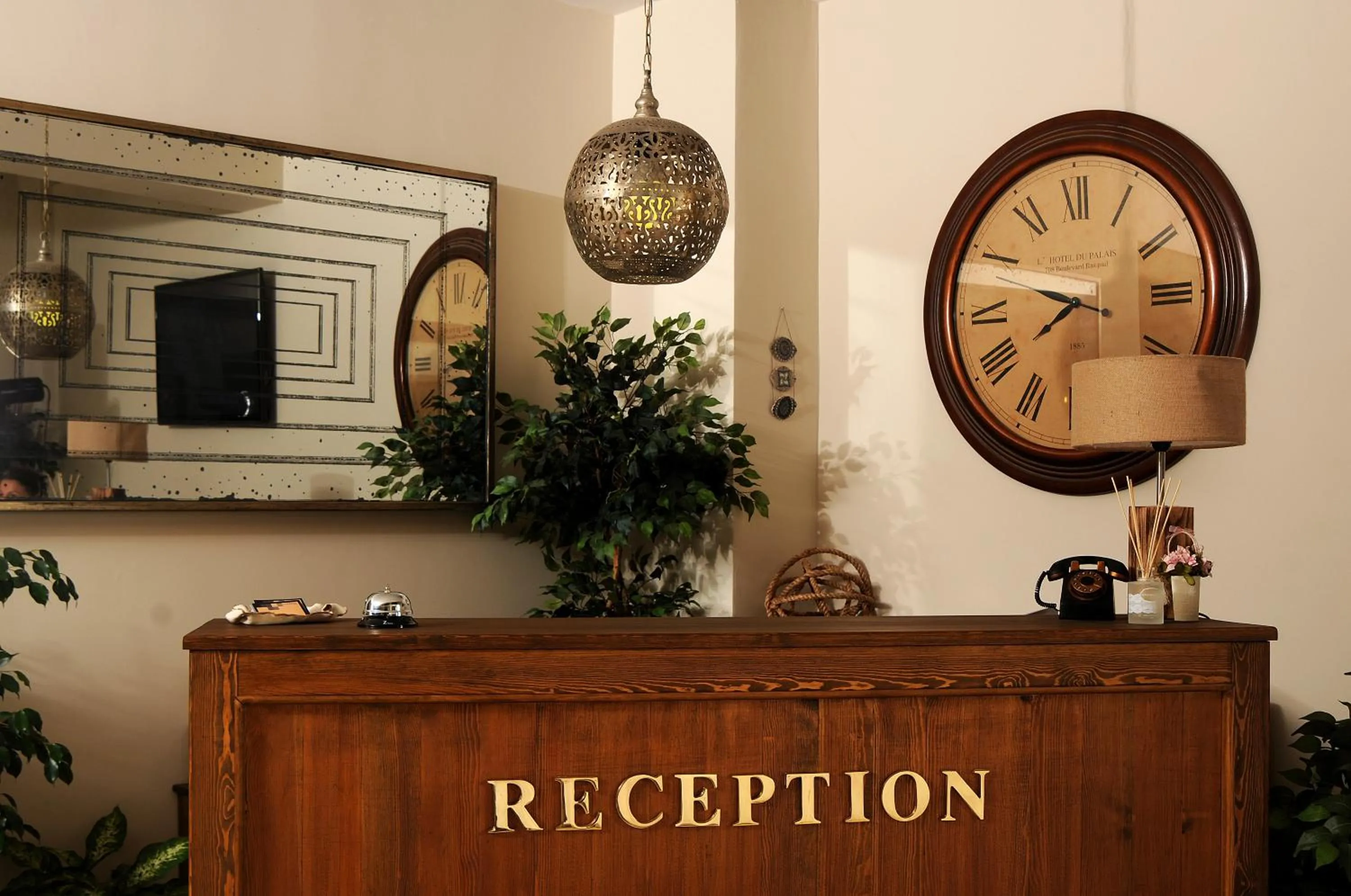 Lobby or reception in Edahan Hotel