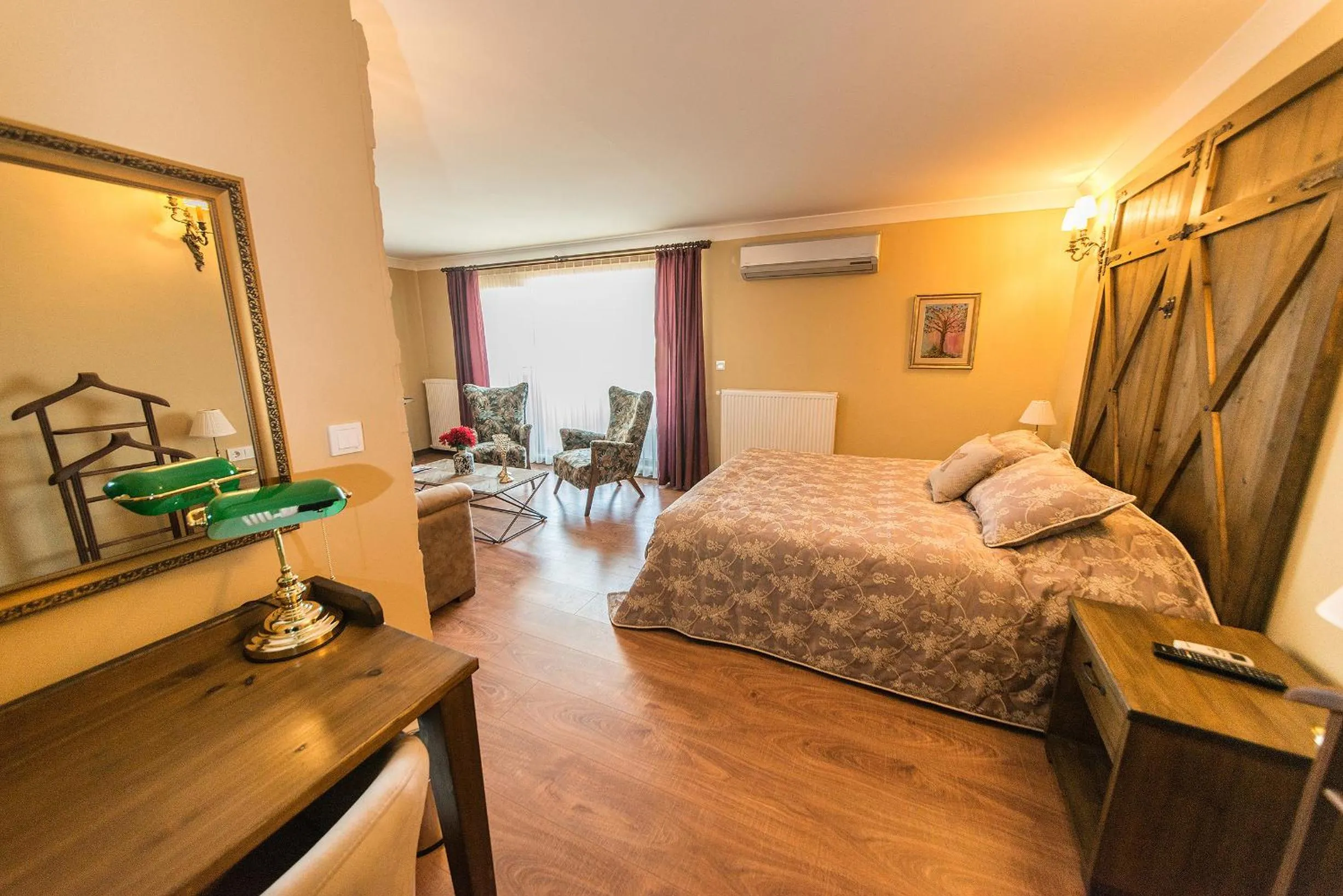 Photo of the whole room, Bed in Edahan Hotel