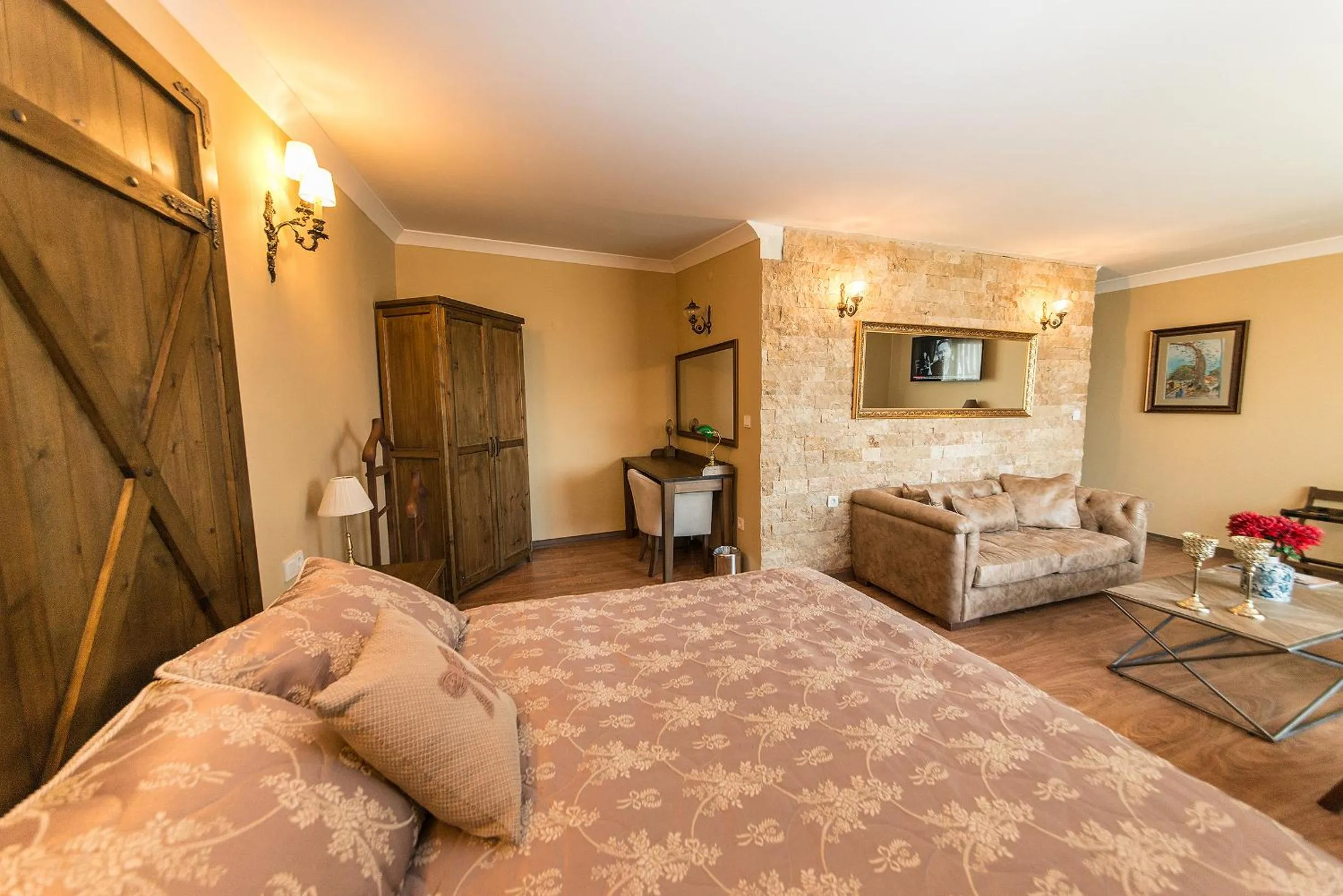 Photo of the whole room, Bed in Edahan Hotel