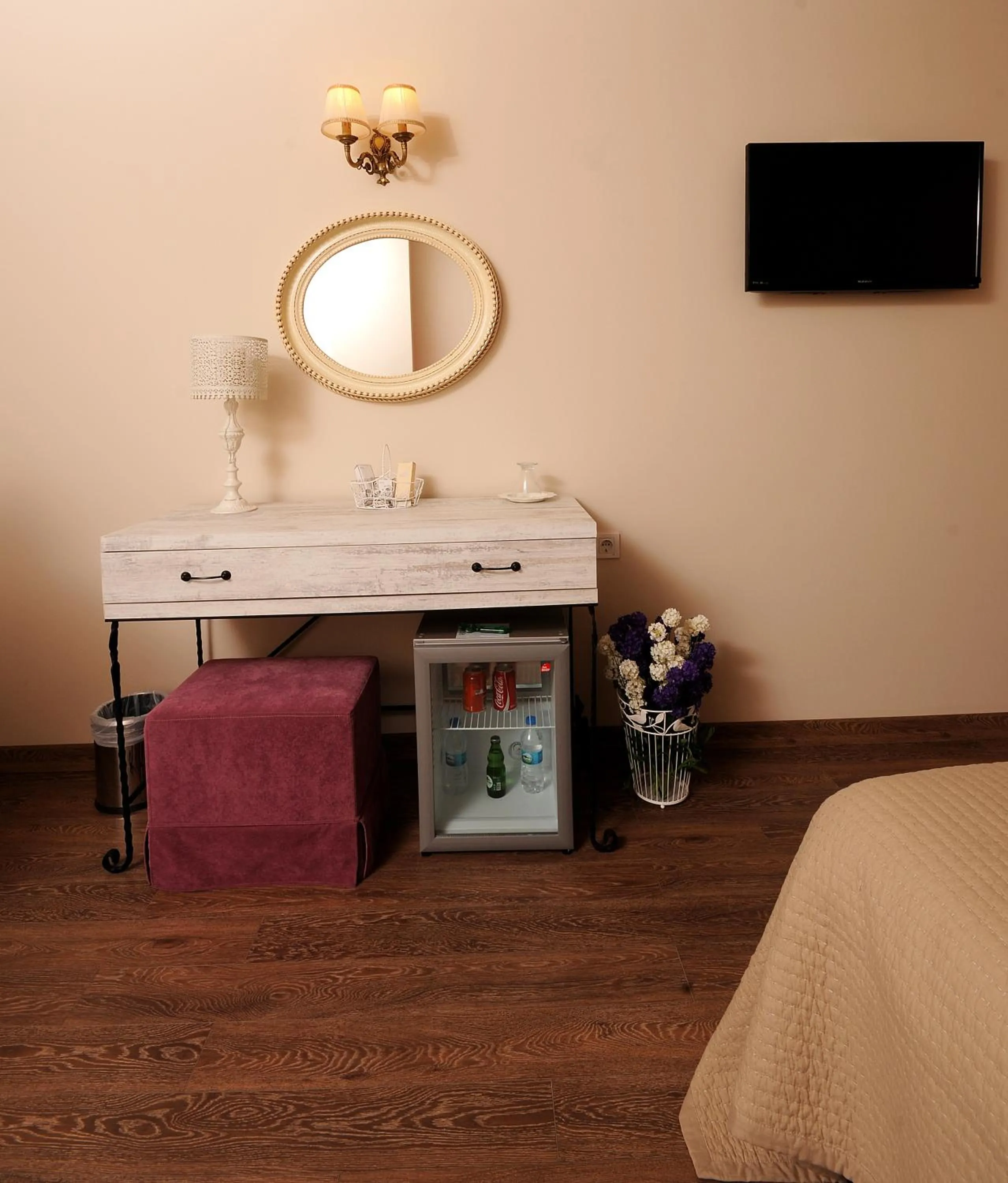 Decorative detail in Edahan Hotel