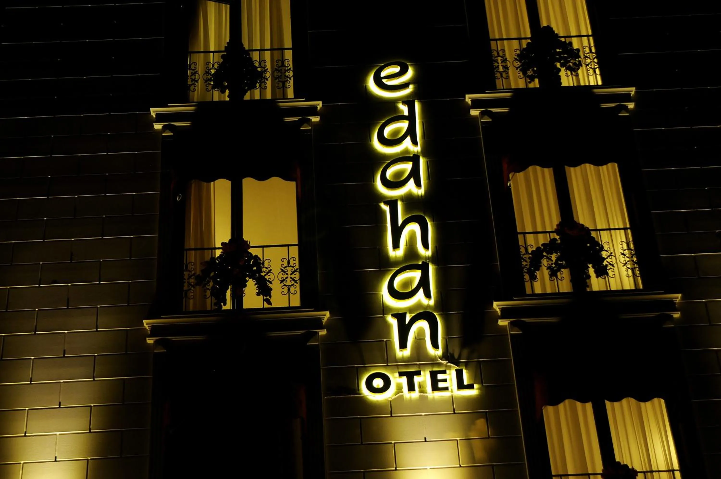 Facade/entrance in Edahan Hotel