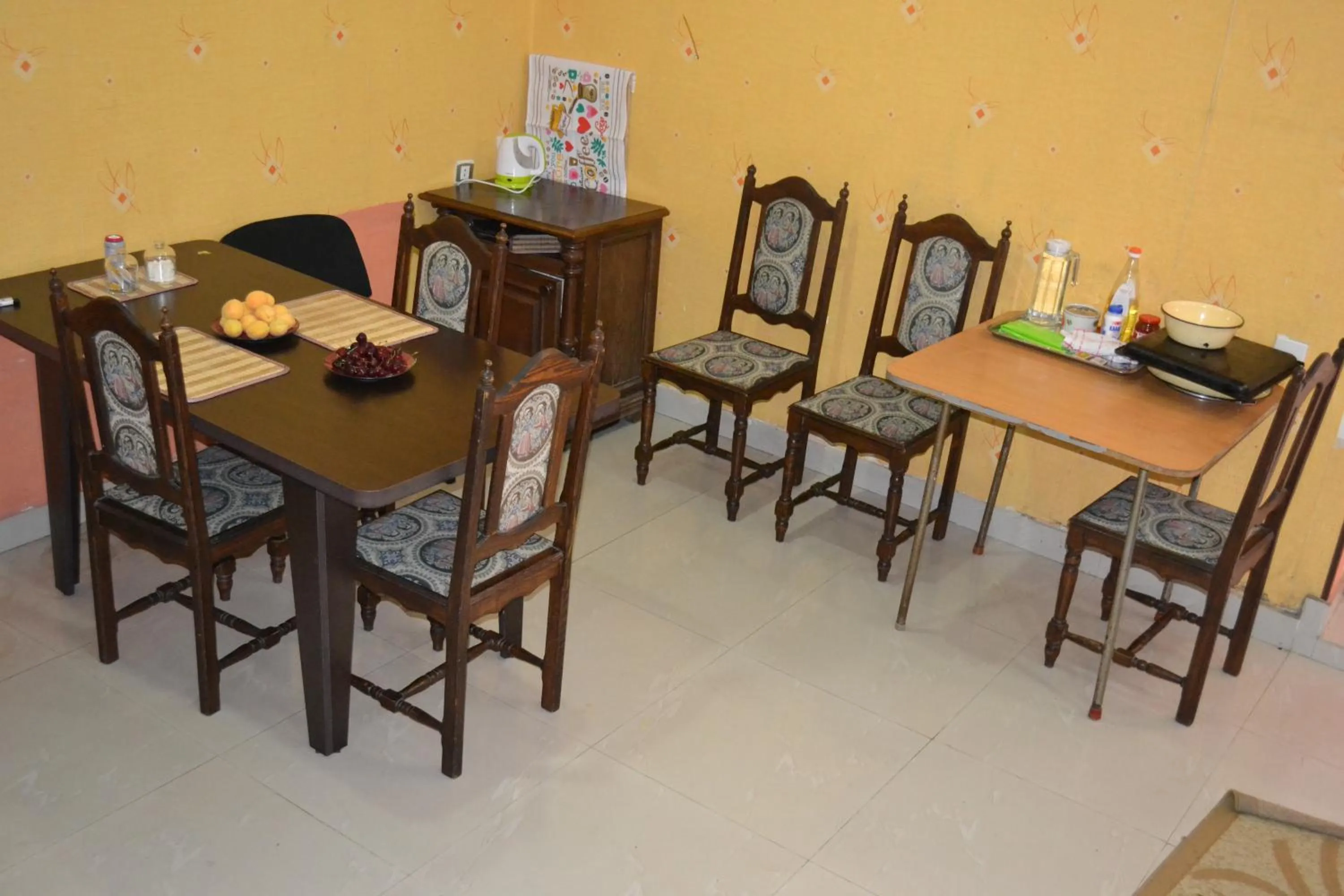 Communal kitchen in Your House In Tbilisi