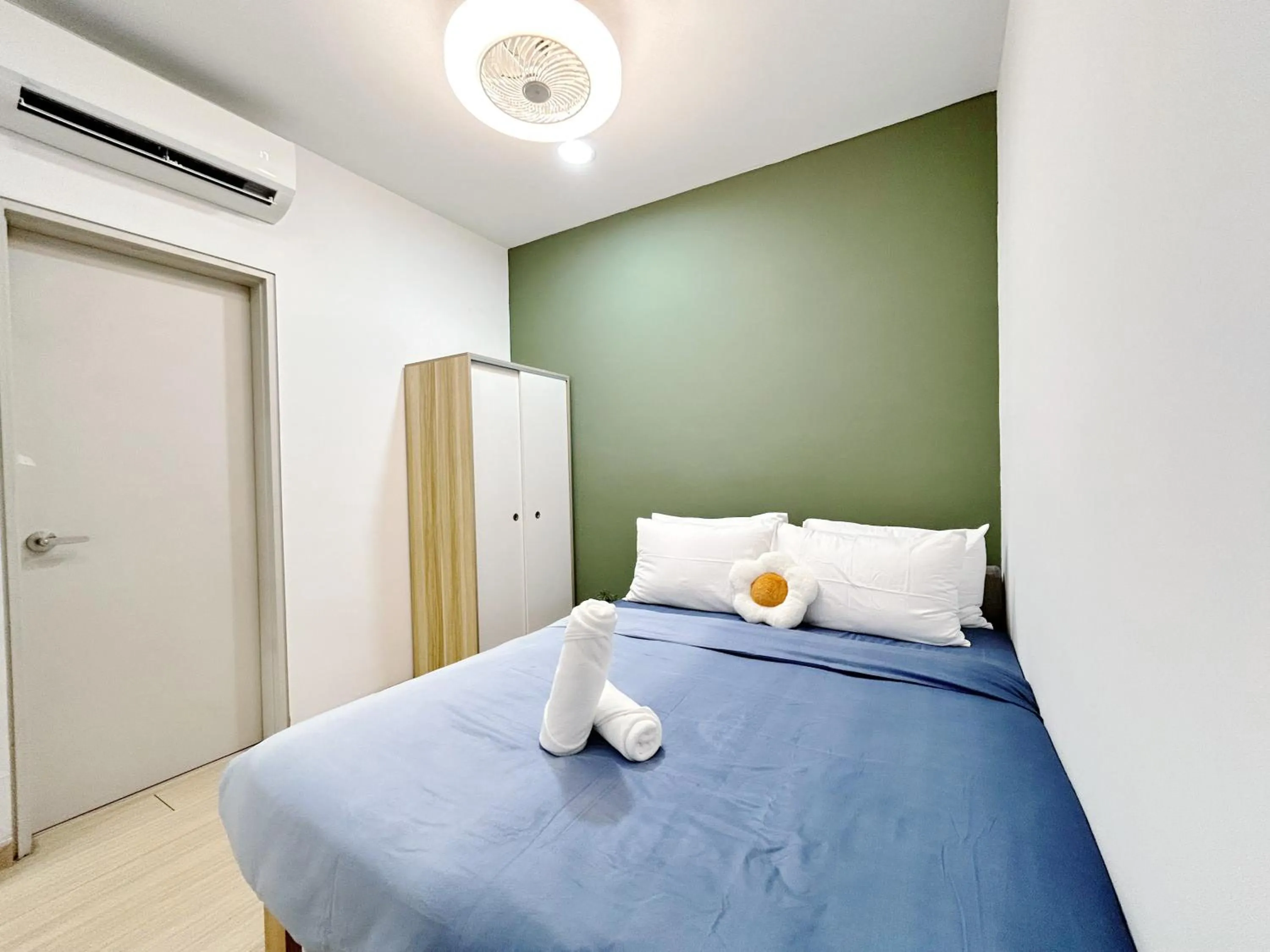 Bedroom, Bed in D' Sara Sentral Suites by Manhattan Group