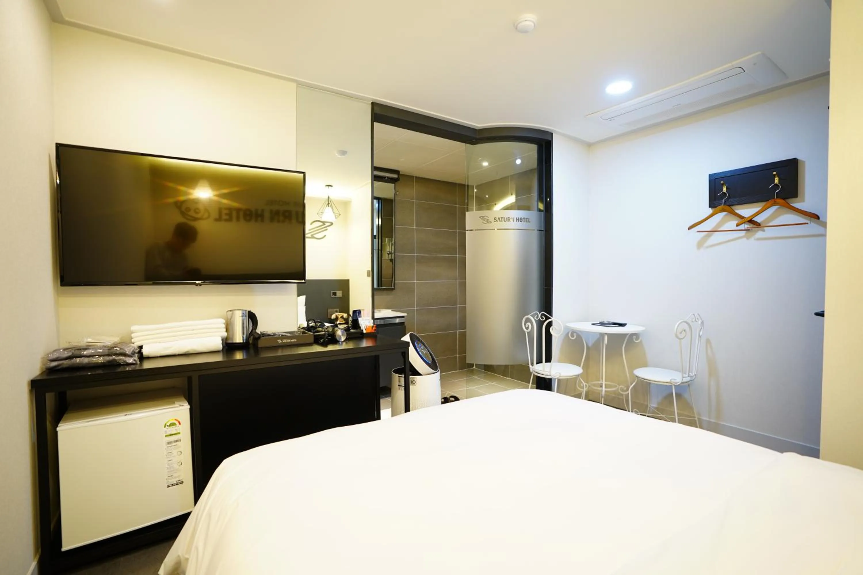 Bed in Dongdaemun Saturn Hotel