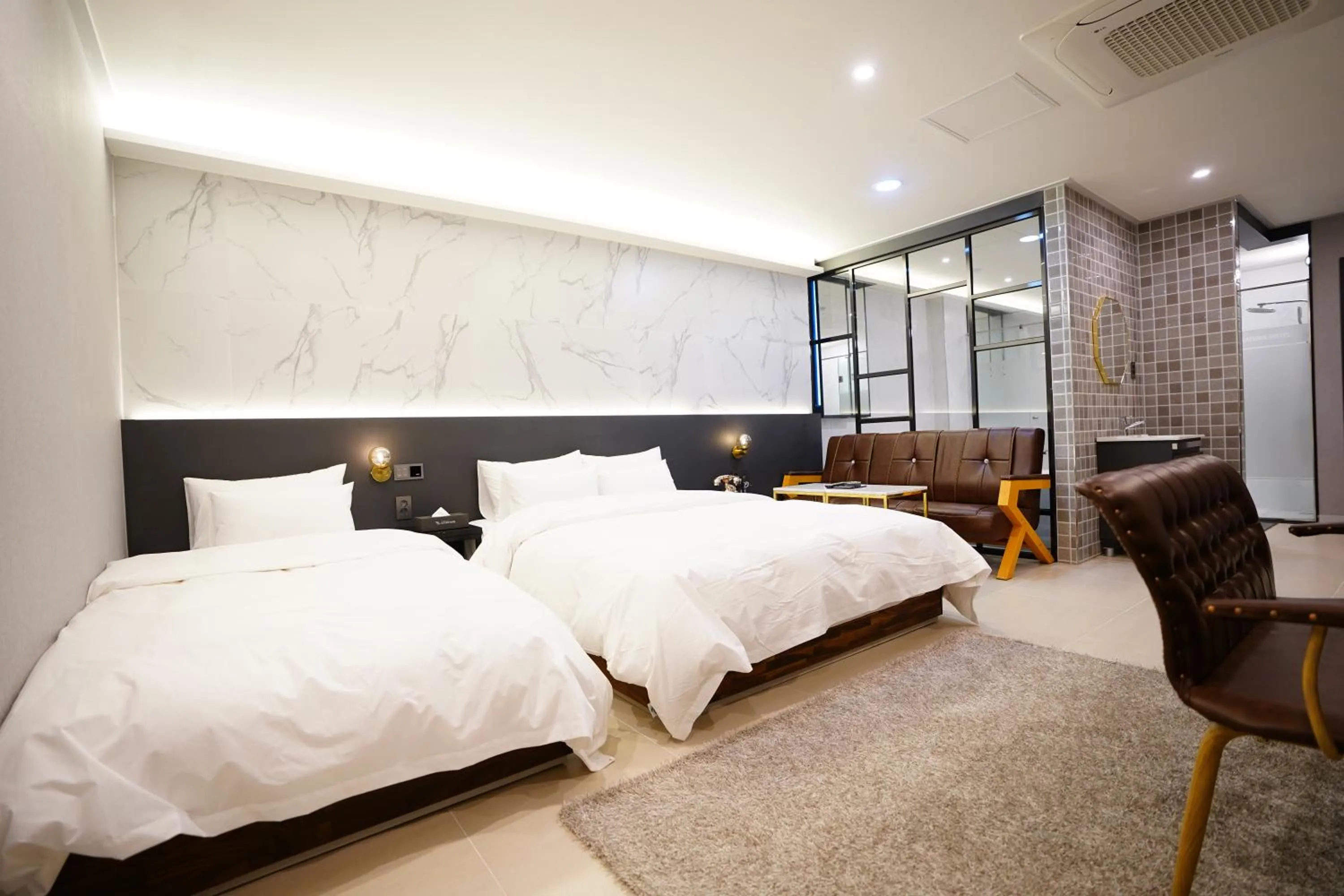 Bedroom, Bed in Dongdaemun Saturn Hotel