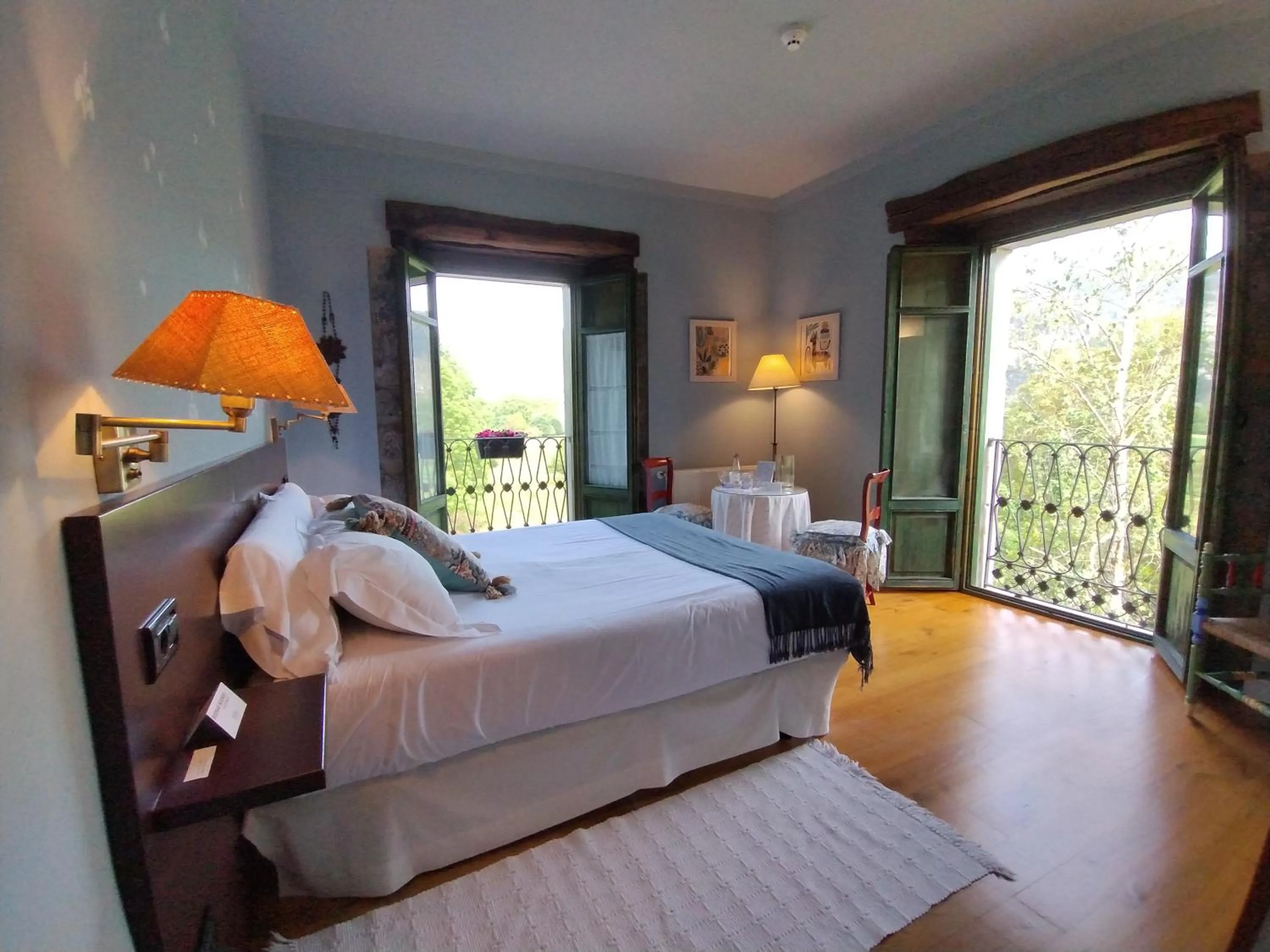 Photo of the whole room, Bed in Hotel Boutique Villa de Palacios - Palacio de Aras