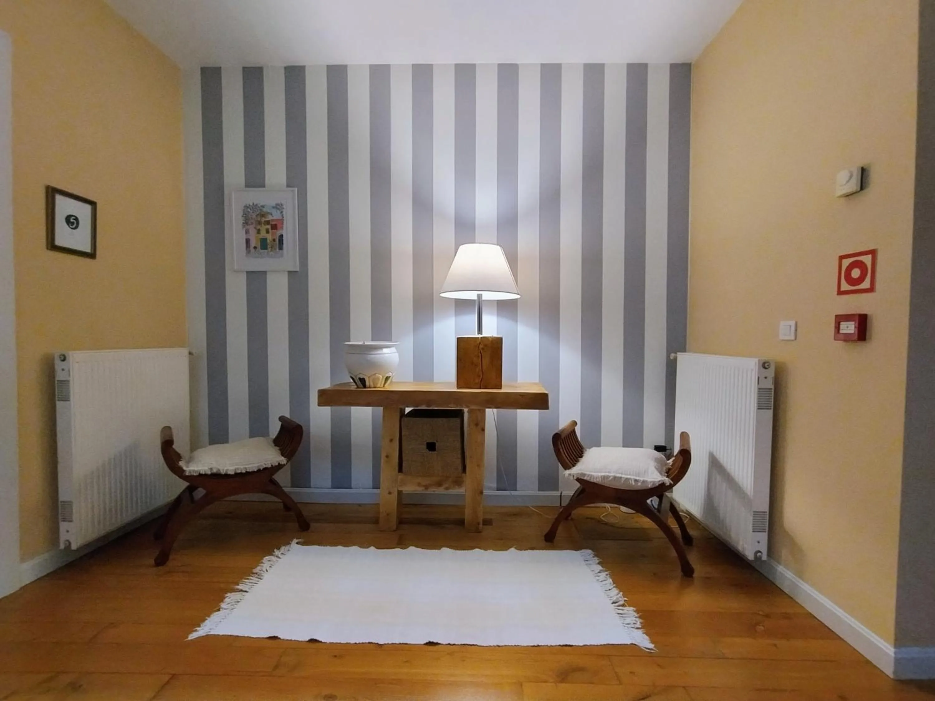 Lounge or bar in Hotel Boutique Villa de Palacios - Palacio de Aras