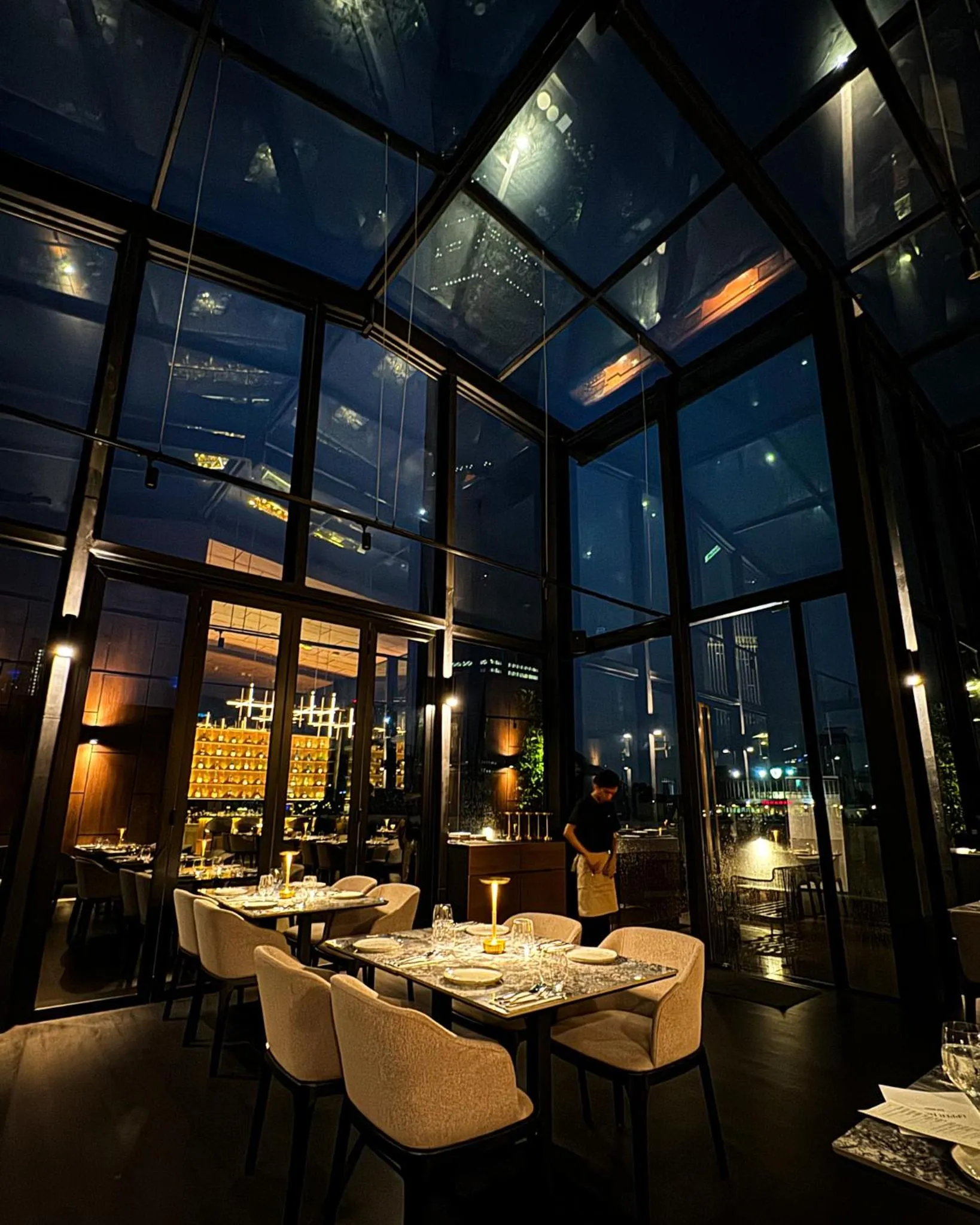 Restaurant/places to eat in B Hotel Kuala Lumpur