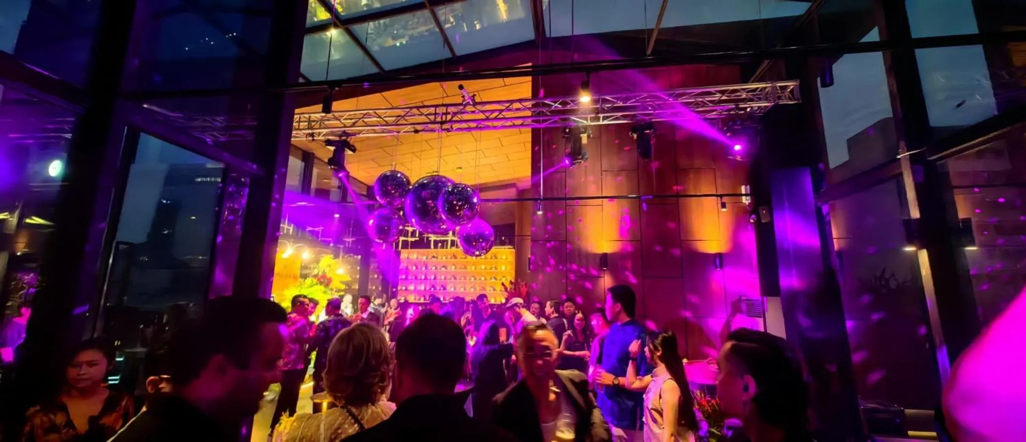 Restaurant/places to eat in B Hotel Kuala Lumpur