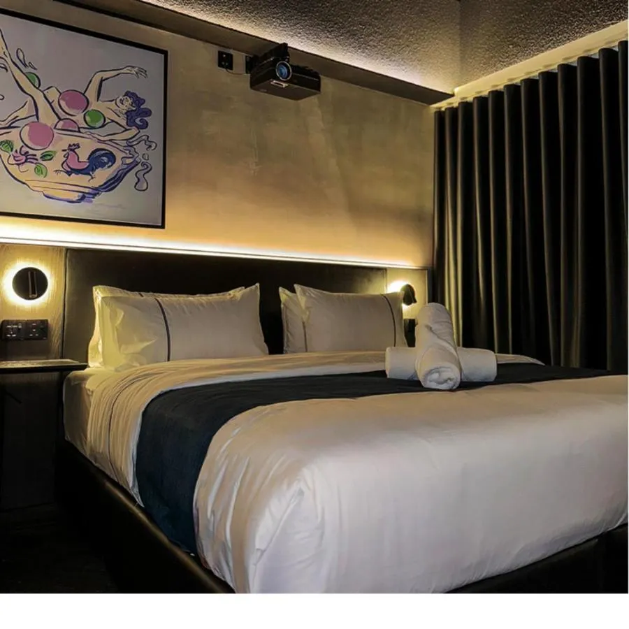 Property building, Bed in B Hotel Kuala Lumpur
