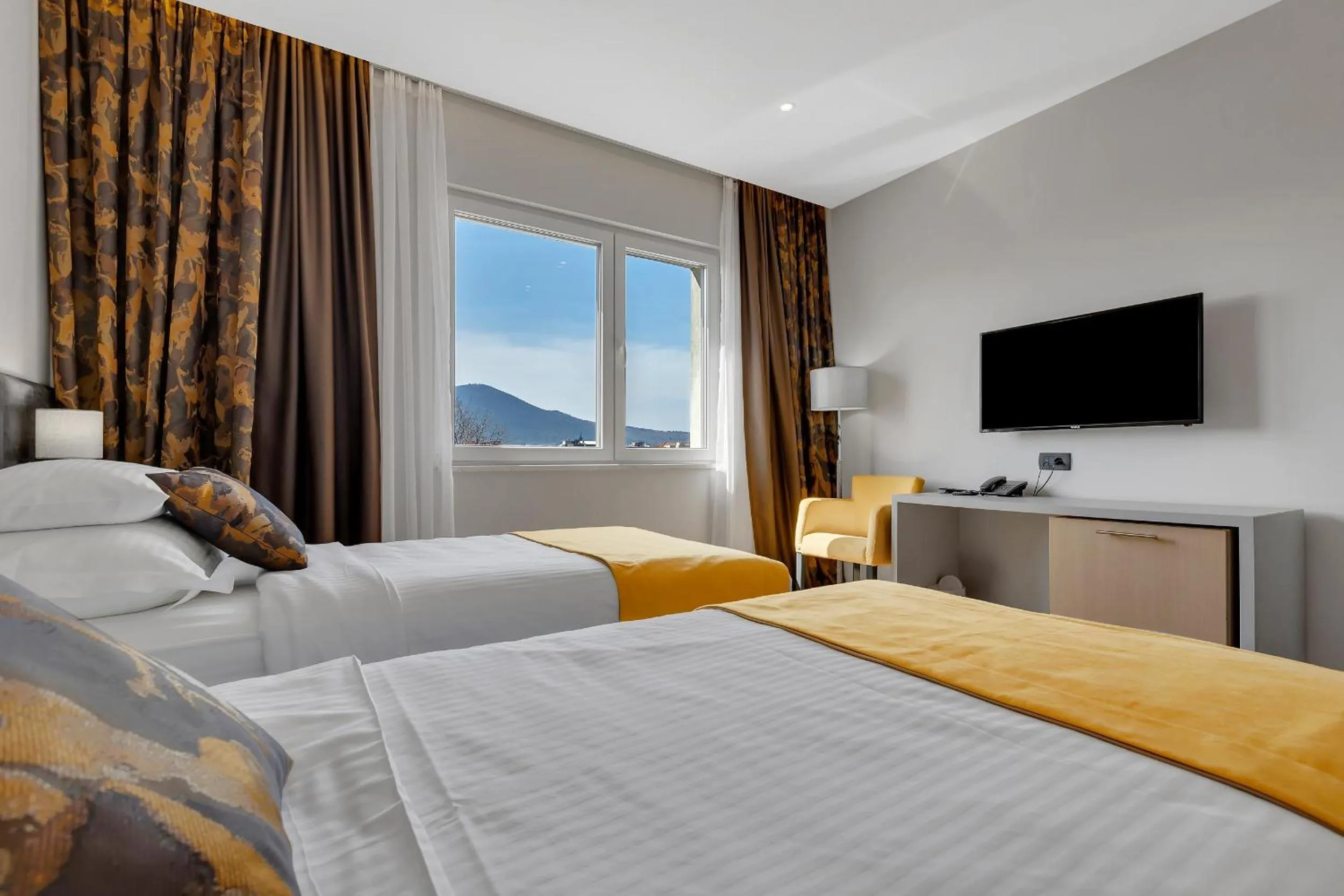 TV and multimedia in Hotel Marconi