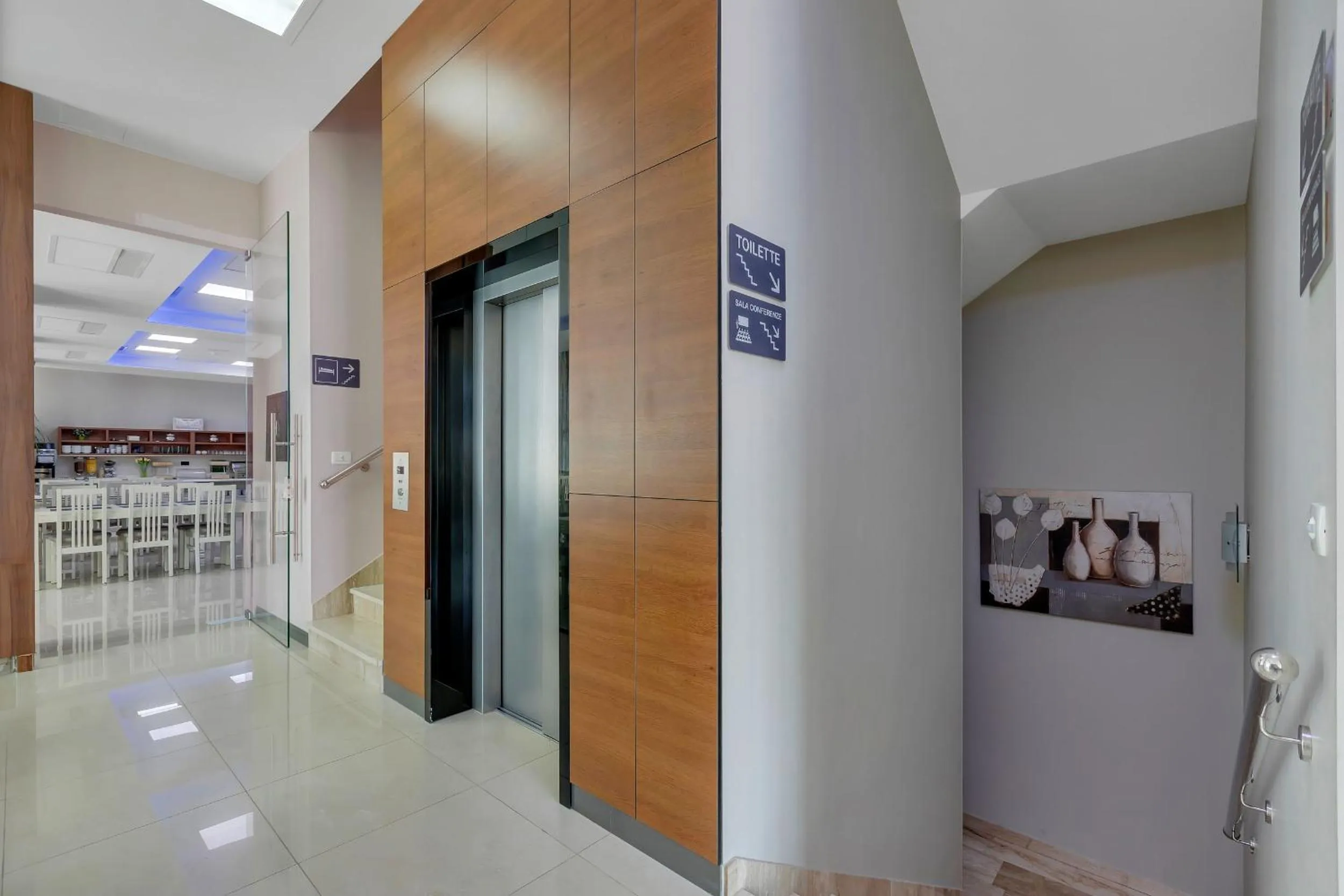 elevator in Hotel Marconi