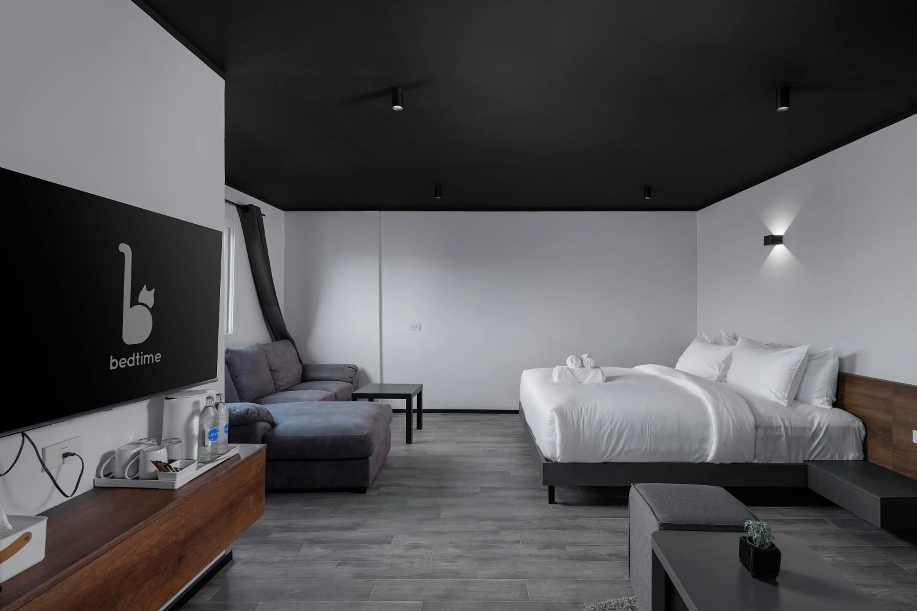 Photo of the whole room, Bed in BedTime Hotel Samui