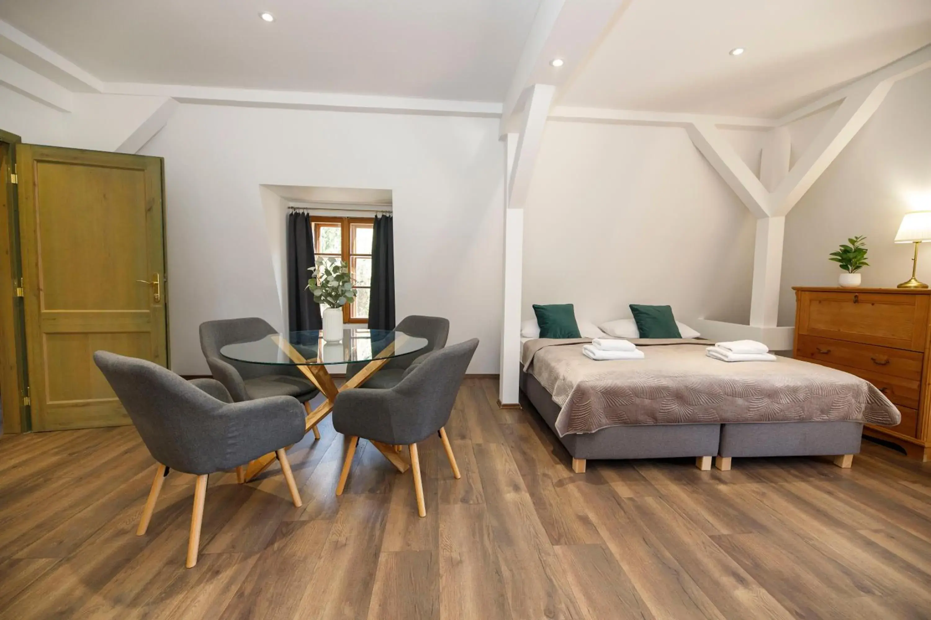 Apartment with Garden View in Dvůr Pecínov Apartment with Garden View in Dvůr Pecínov