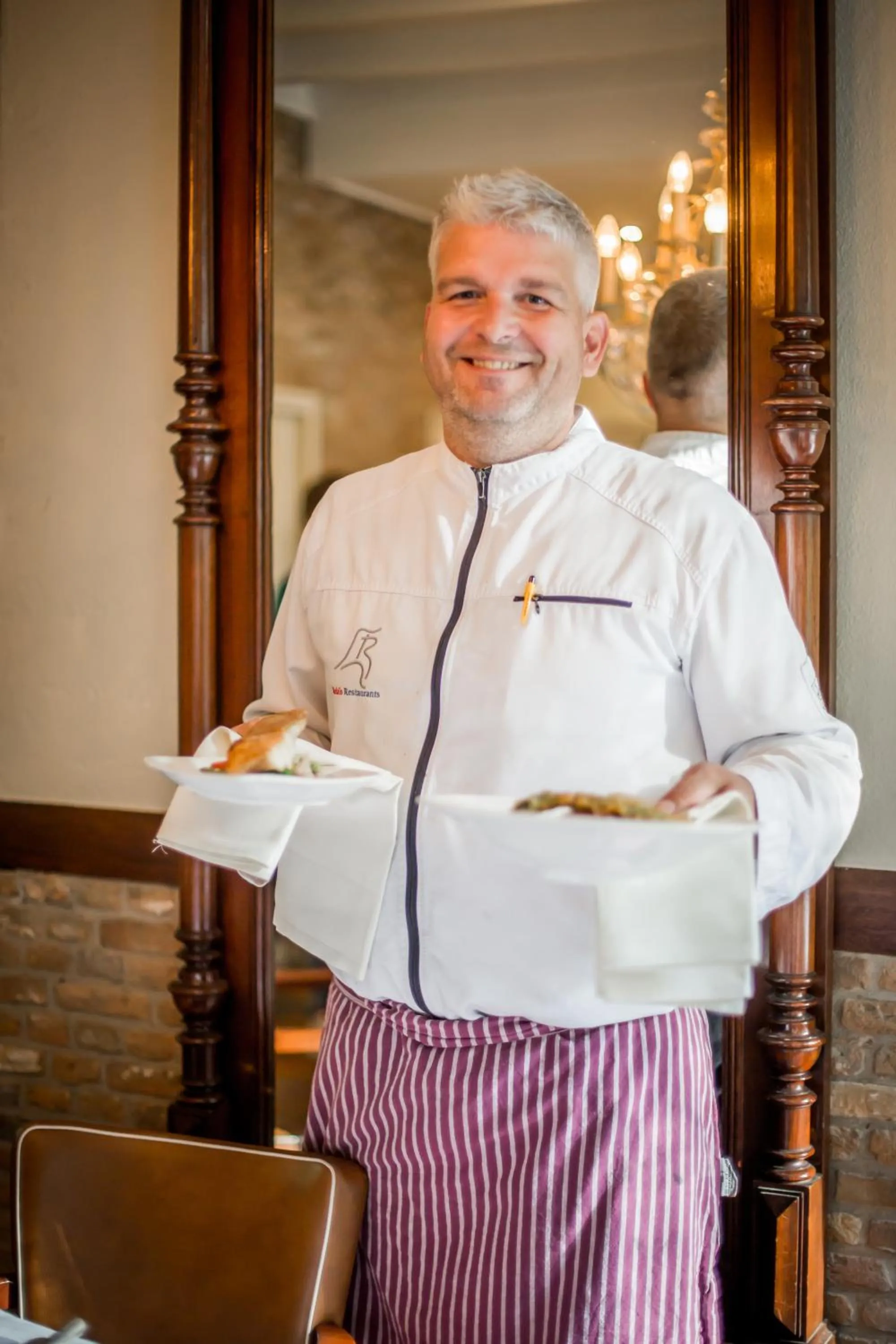 People in Hostellerie Schuddebeurs