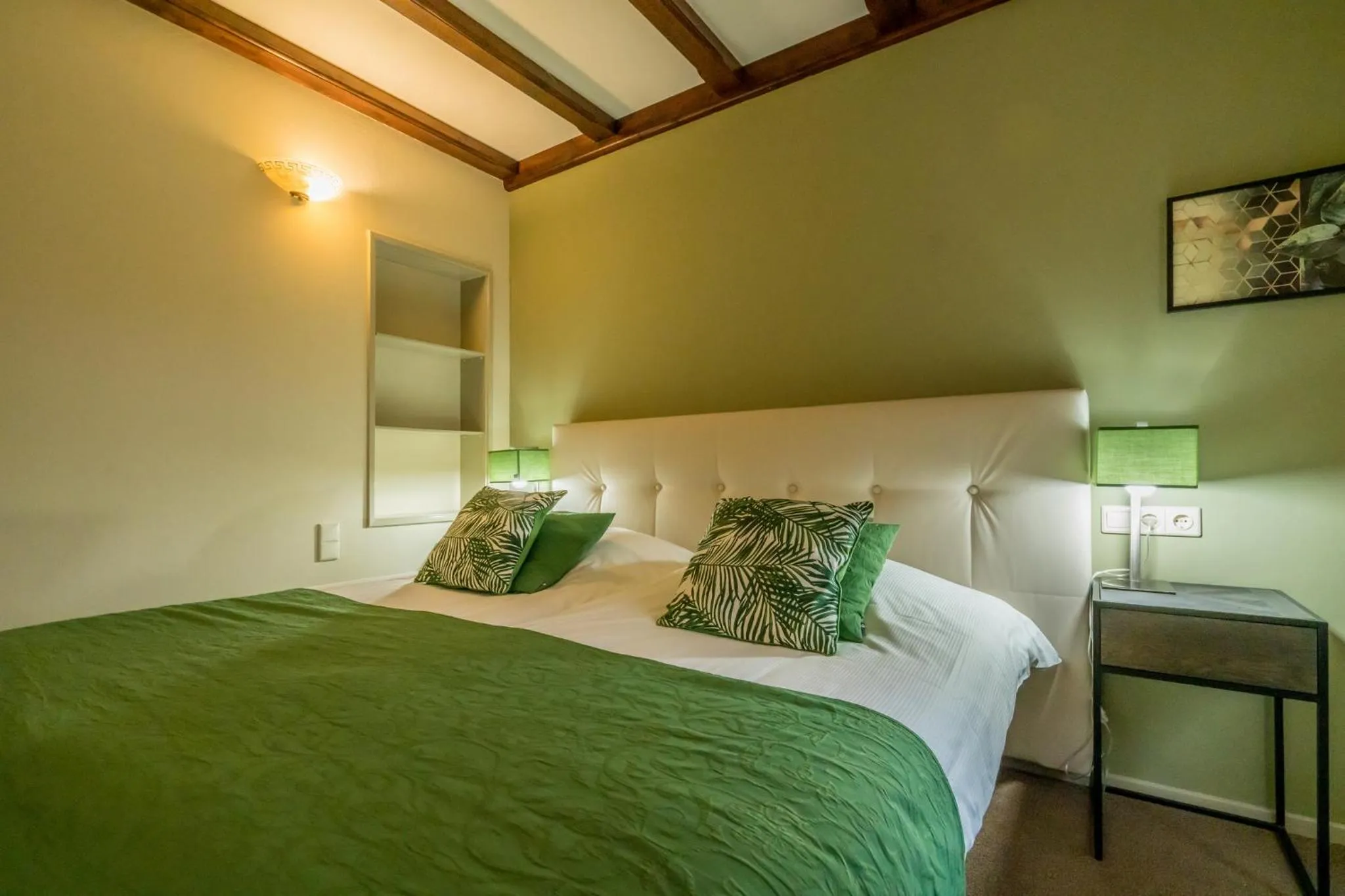 Bed in Hostellerie Schuddebeurs