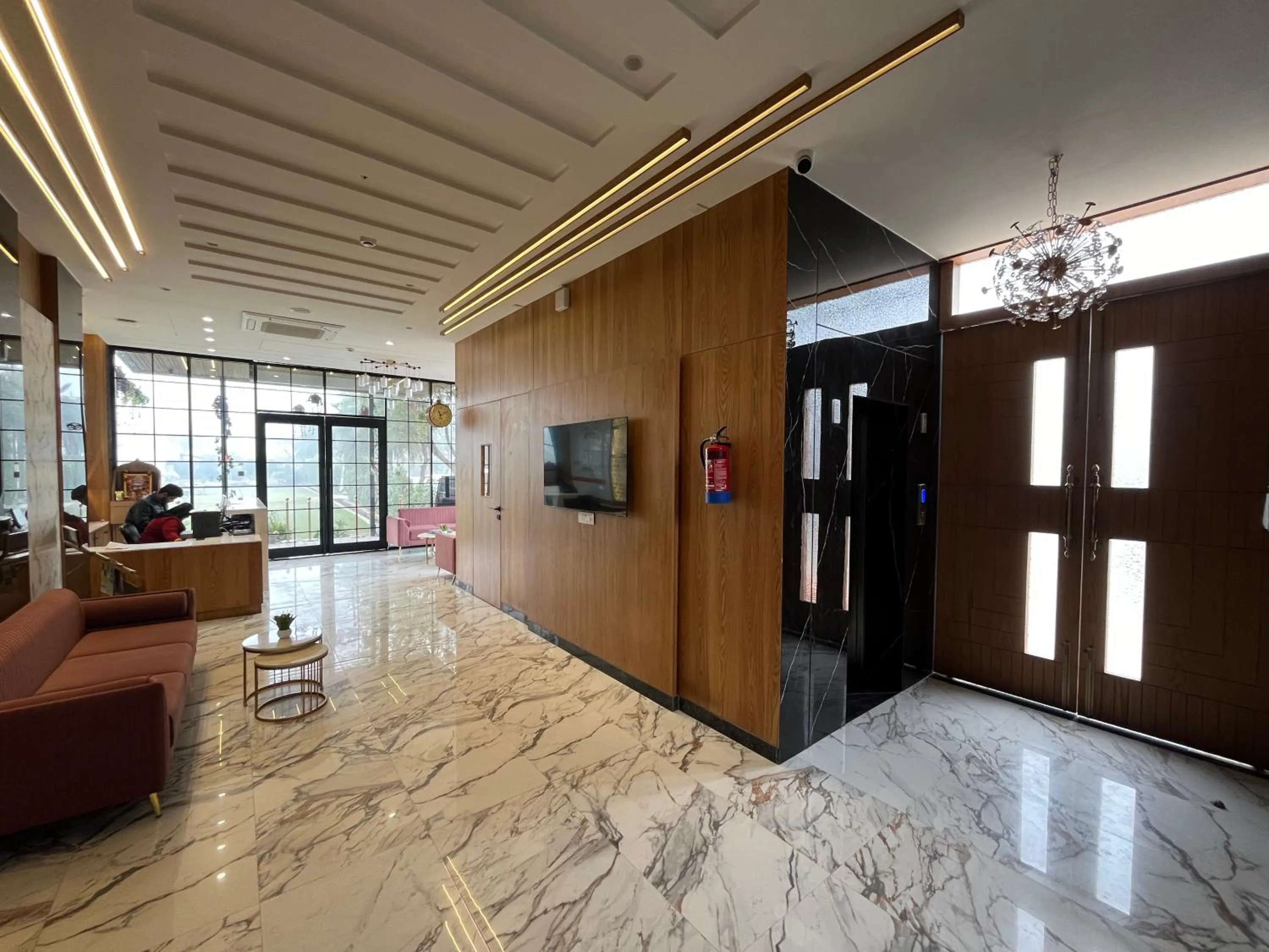 Lobby or reception in Hotel Three Seasons