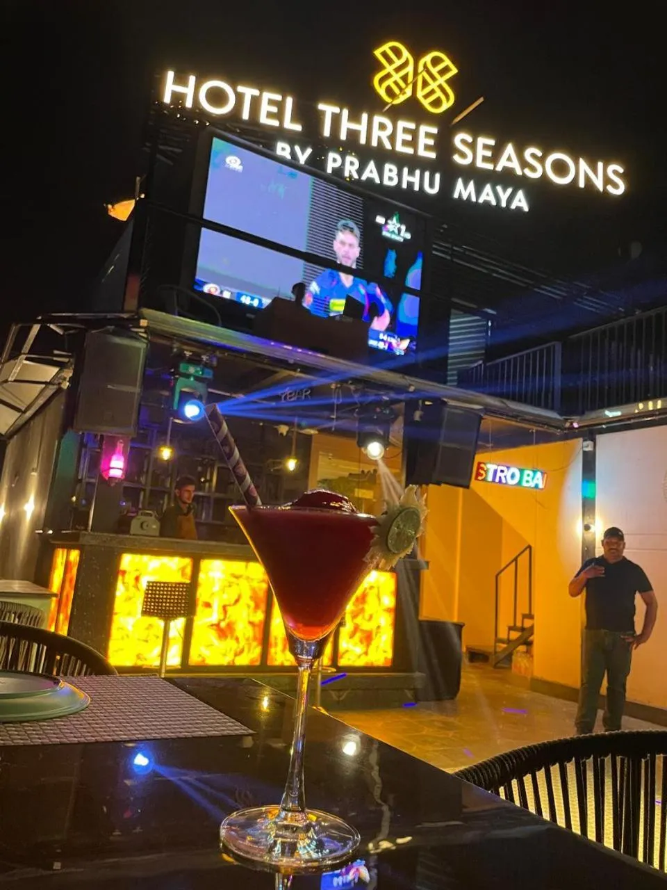 Balcony/Terrace in Hotel Three Seasons
