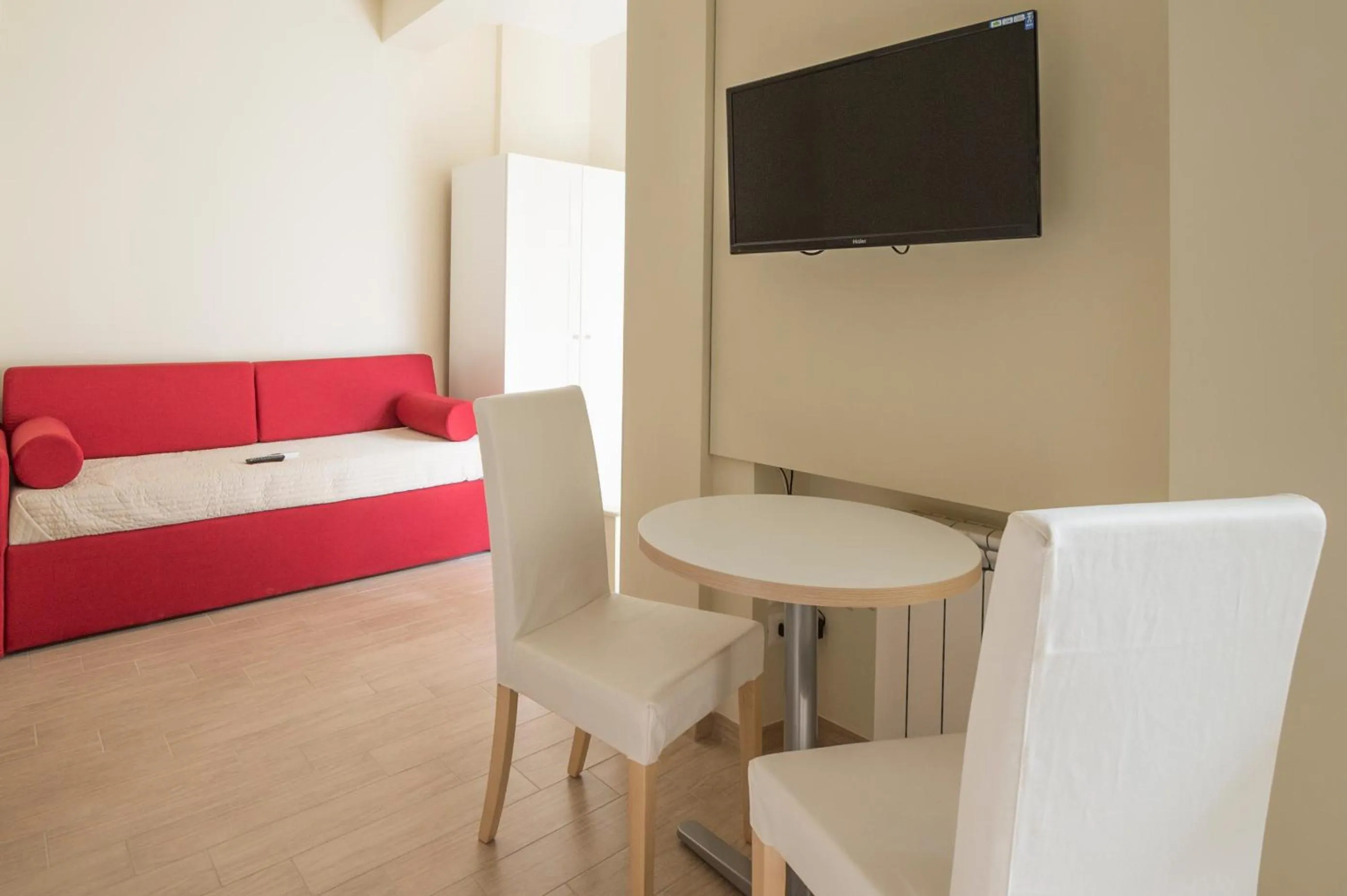 Seating area, Bed in Trastevere Chic