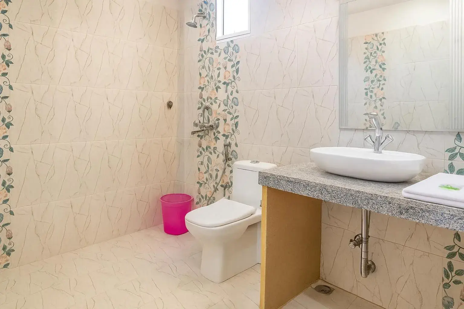 Tent in Emirates Luxury Desert Camps Tent in Emirates Luxury Desert Camps