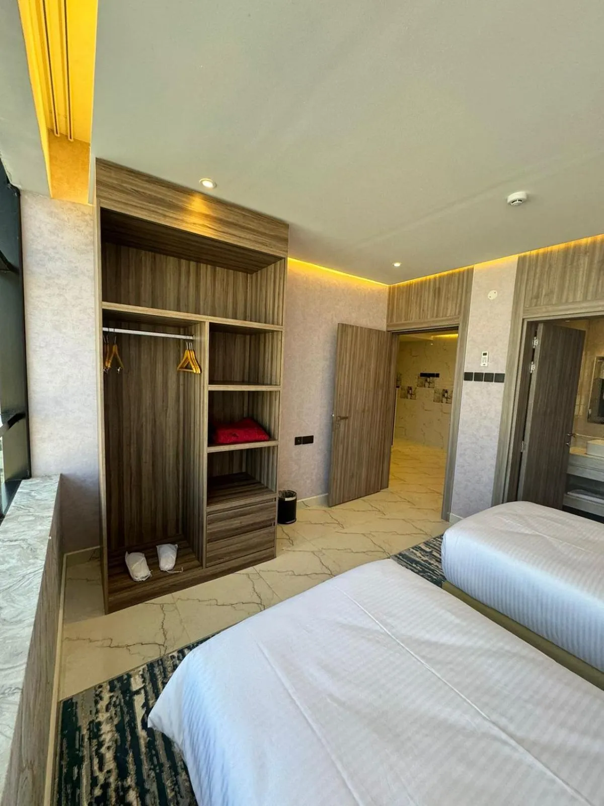 Bed in Royal Plaza Hotel