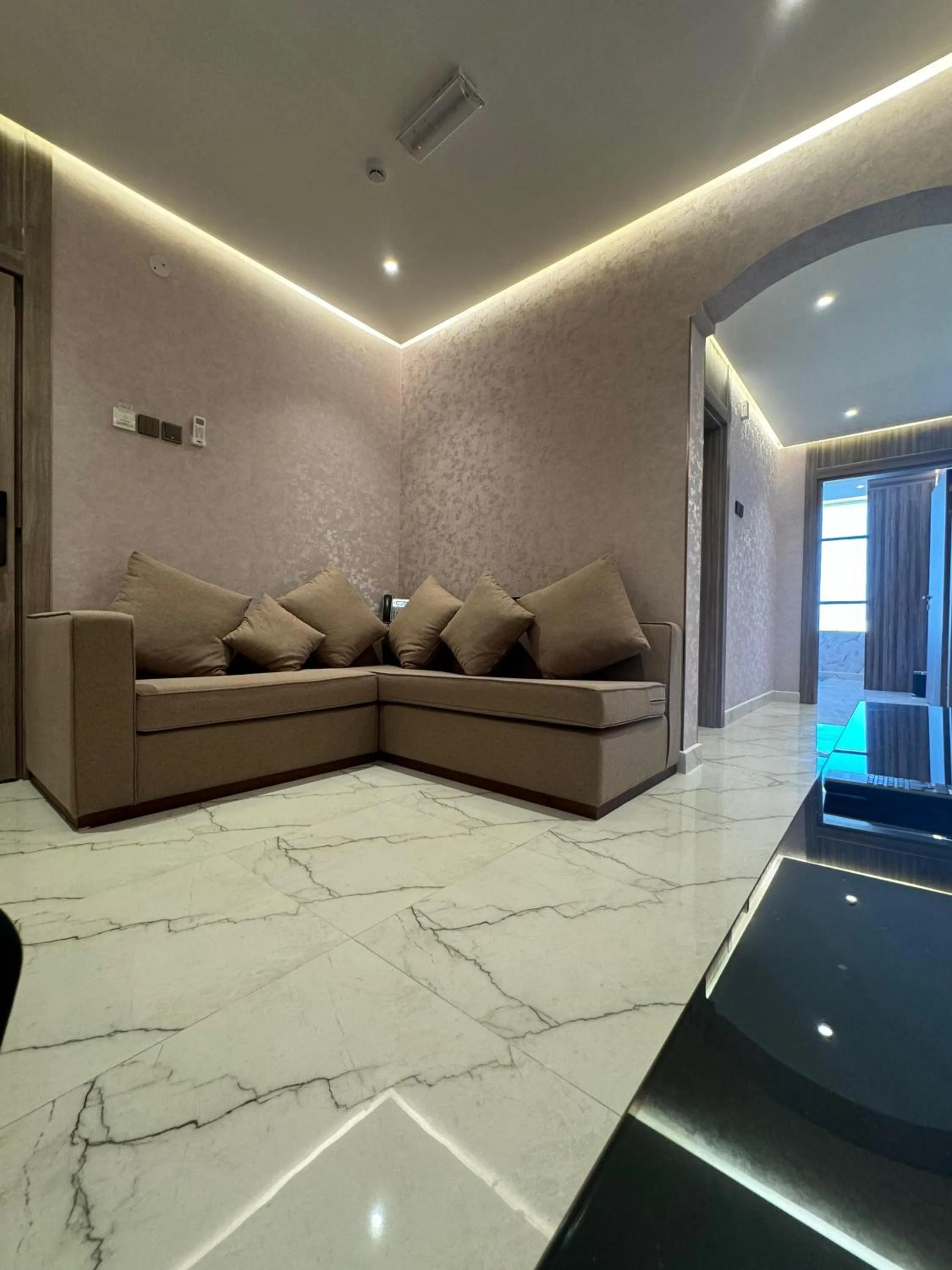 Living room in Royal Plaza Hotel