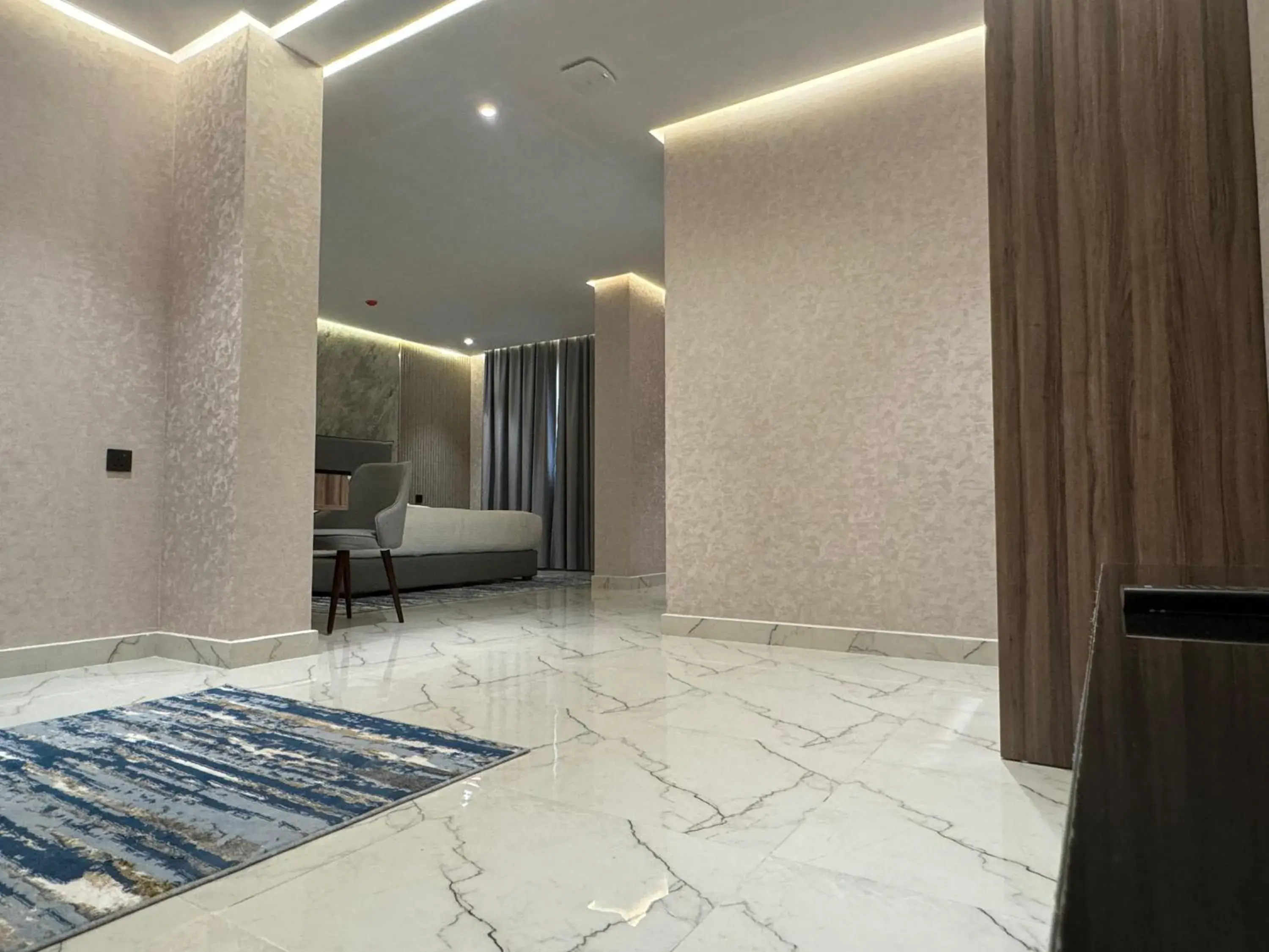 King Suite in Royal Plaza Hotel King Suite in Royal Plaza Hotel