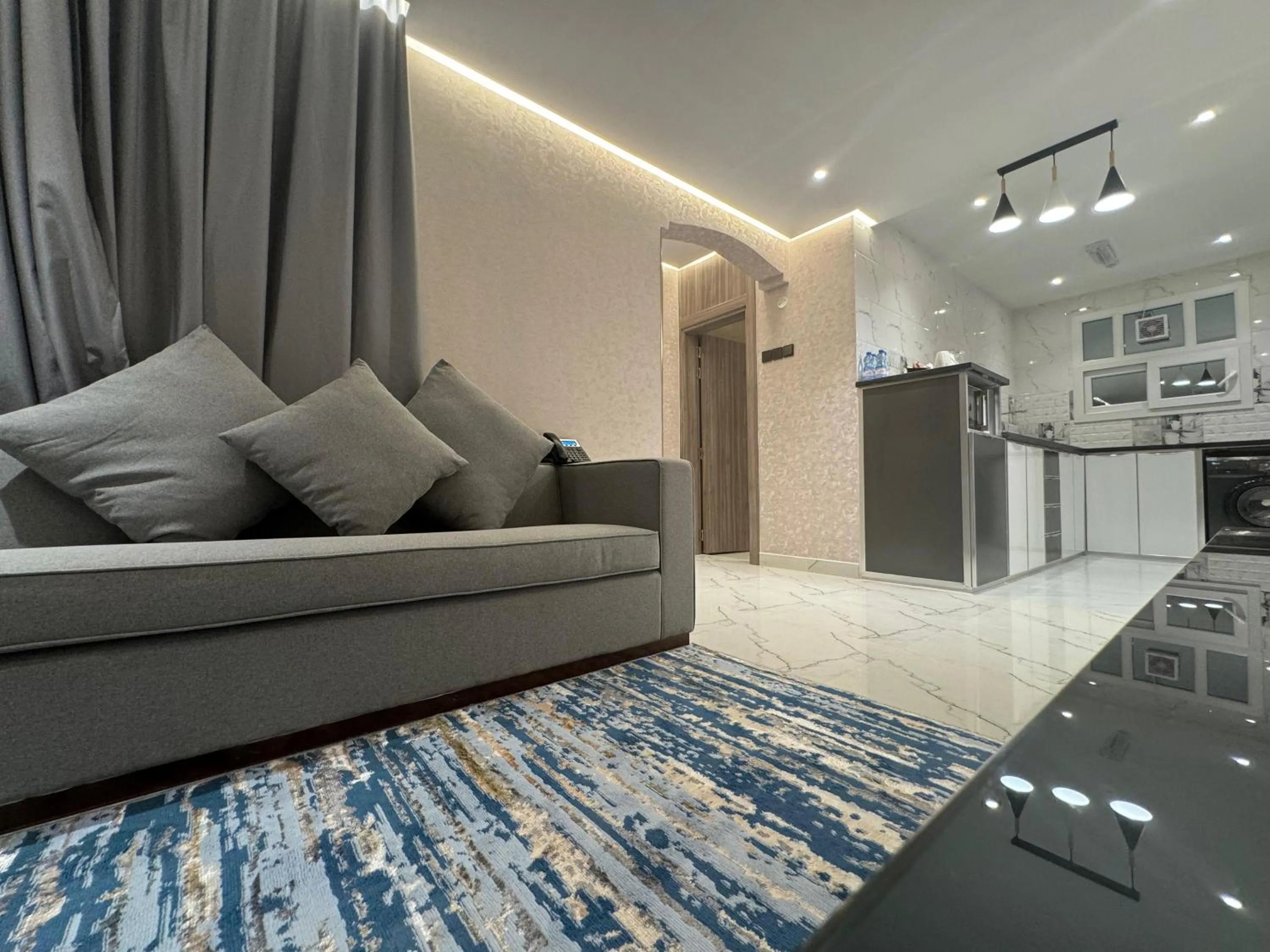 Kitchen or kitchenette in Royal Plaza Hotel