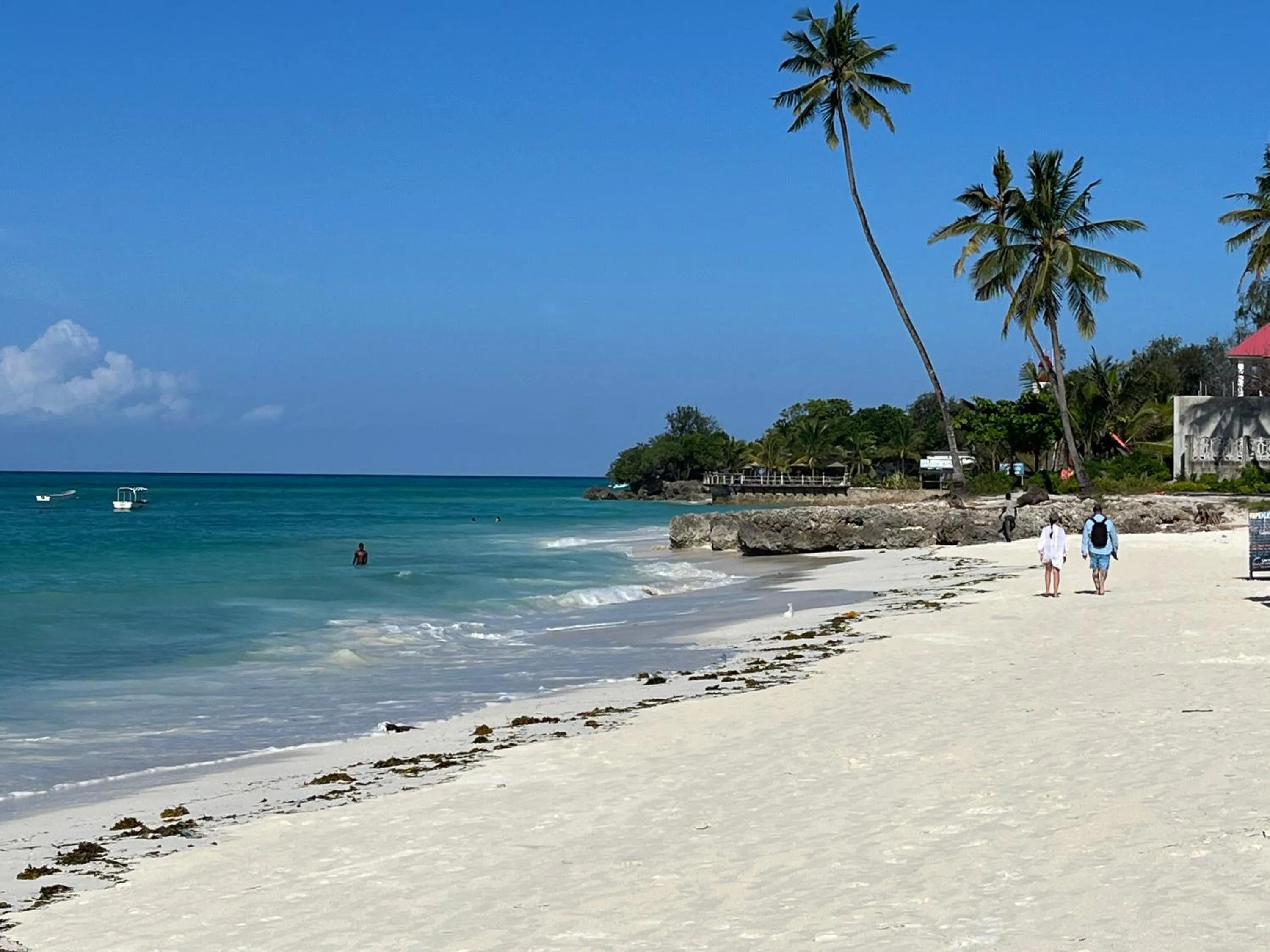 Beach in Aluna Beach Apartments