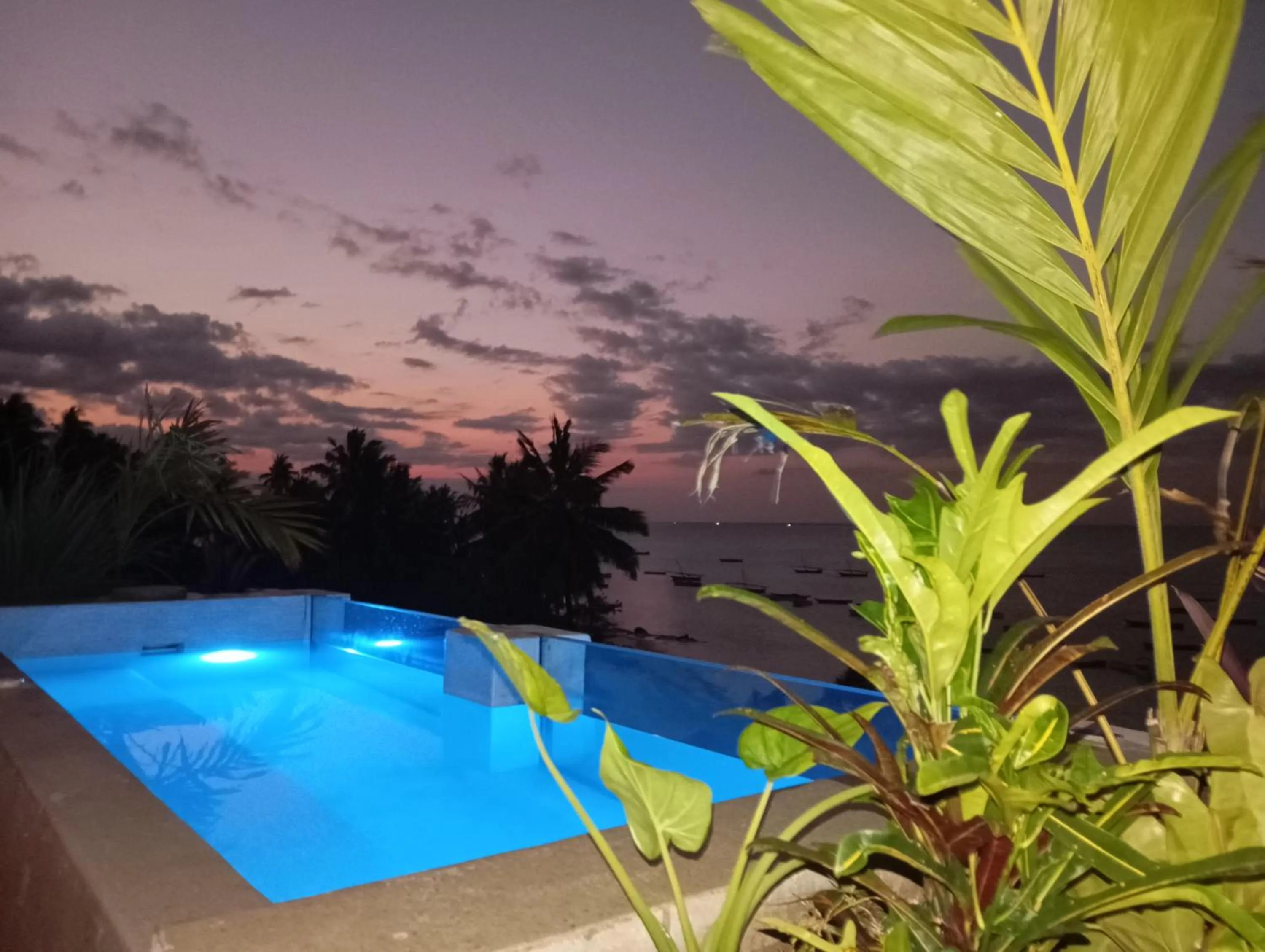 Sunset in Aluna Beach Apartments