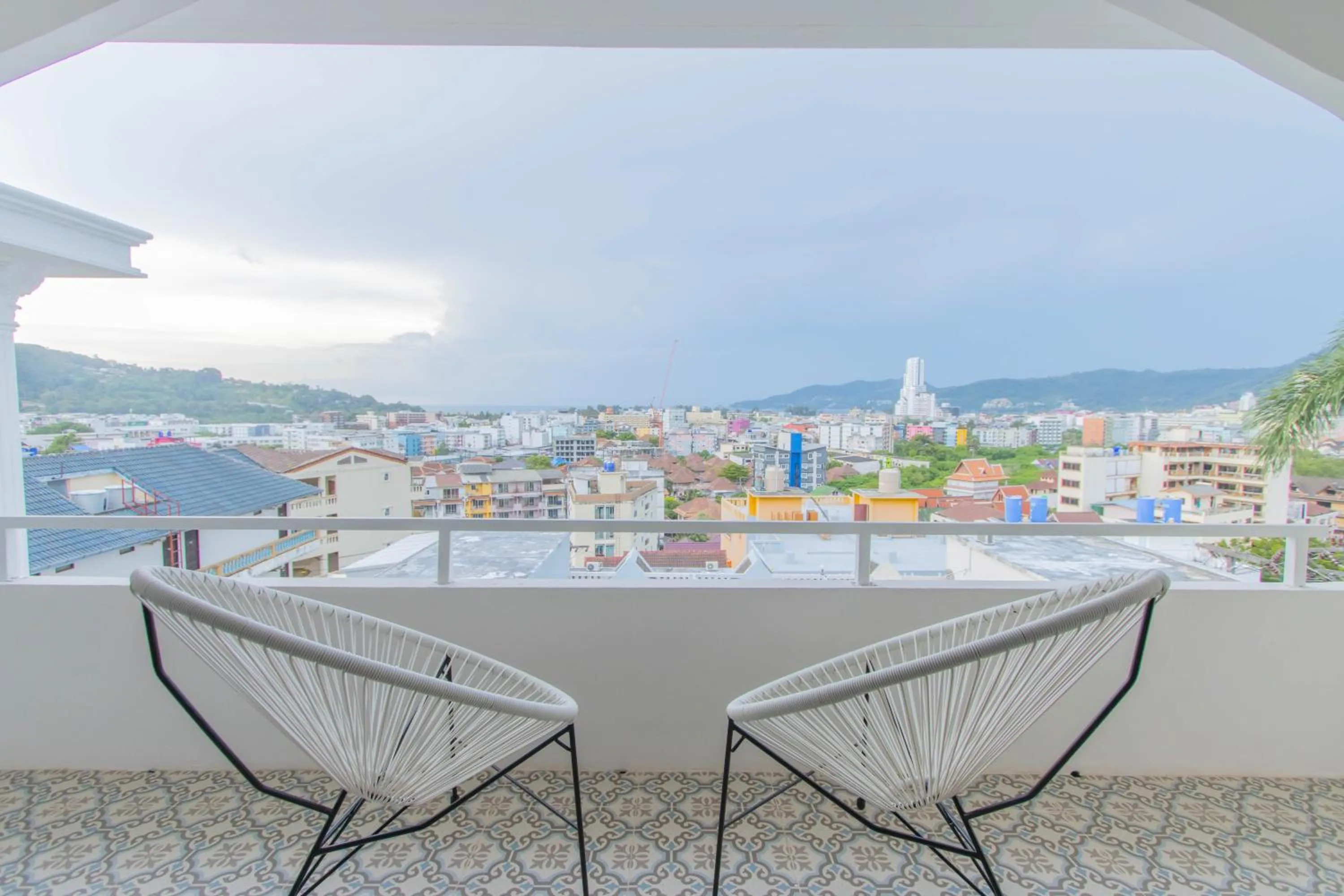 Balcony/Terrace in RoomQuest The Peak Patong Hill