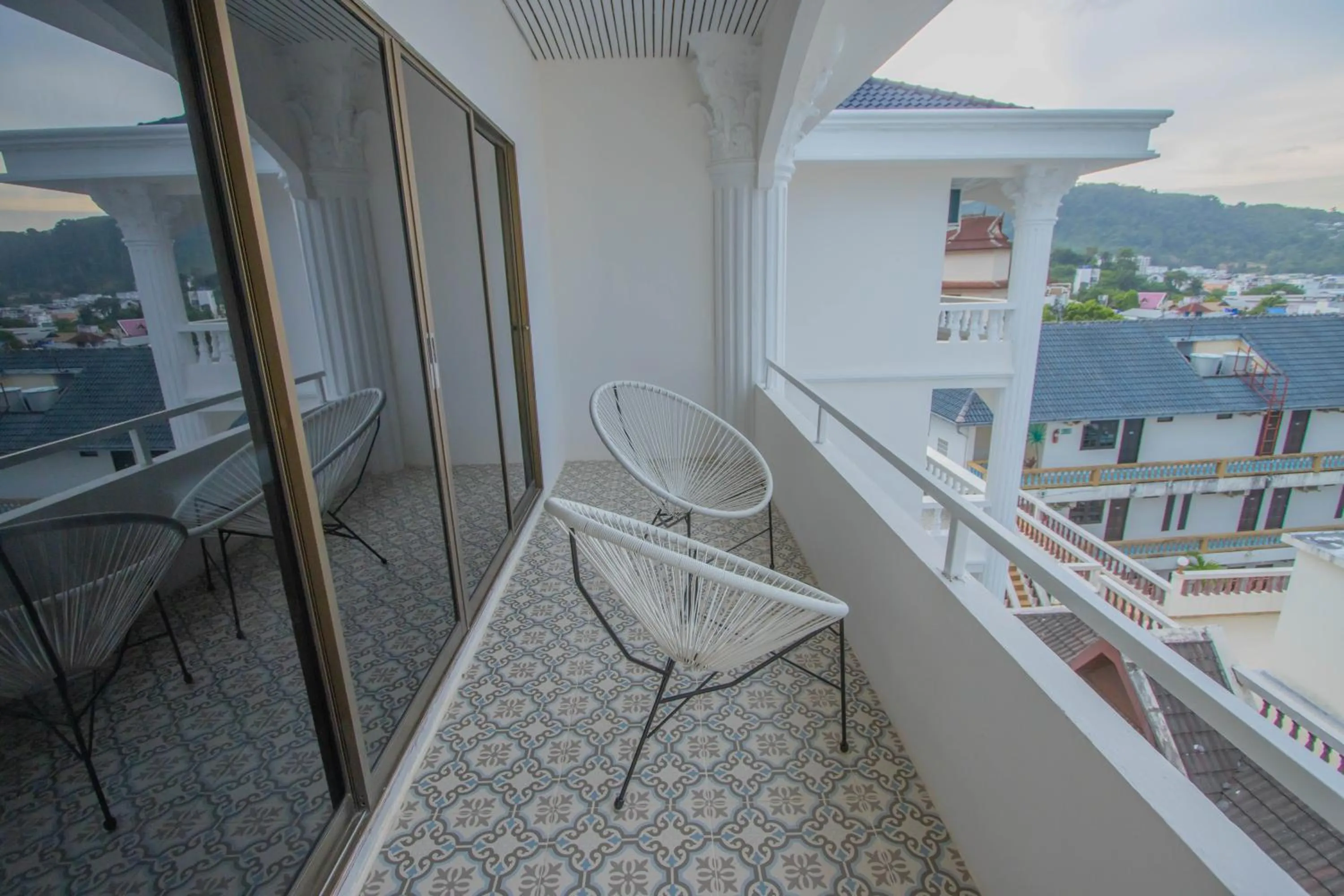 Balcony/Terrace in RoomQuest The Peak Patong Hill