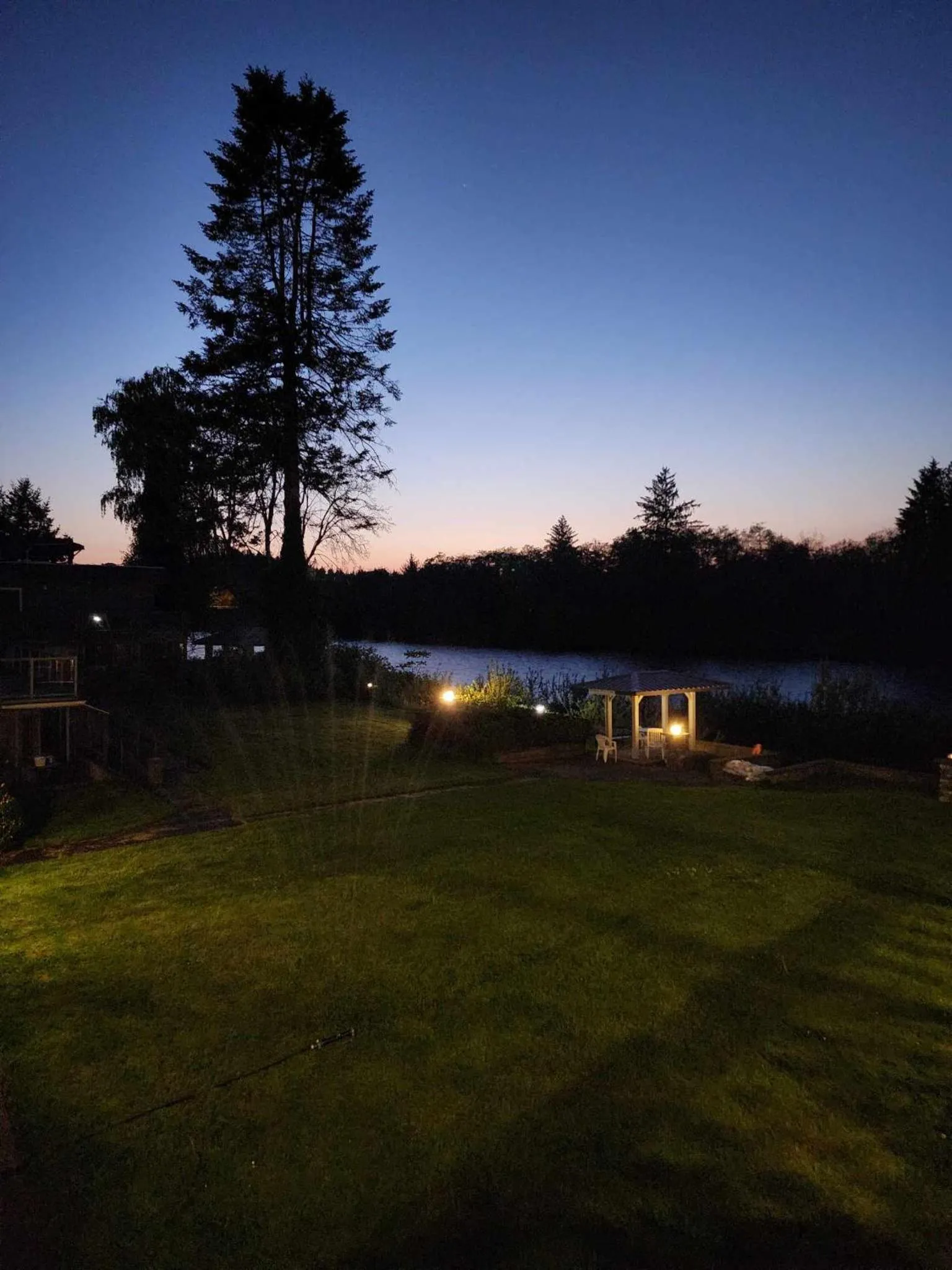 Night in Campbell River Lodge