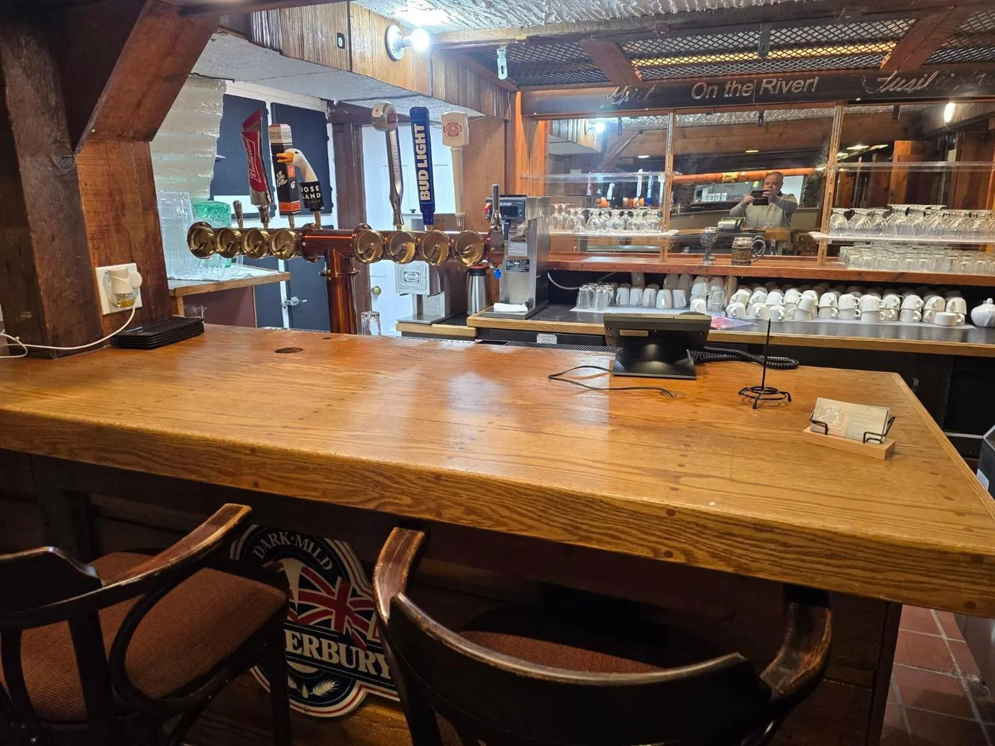 Restaurant/places to eat in Campbell River Lodge