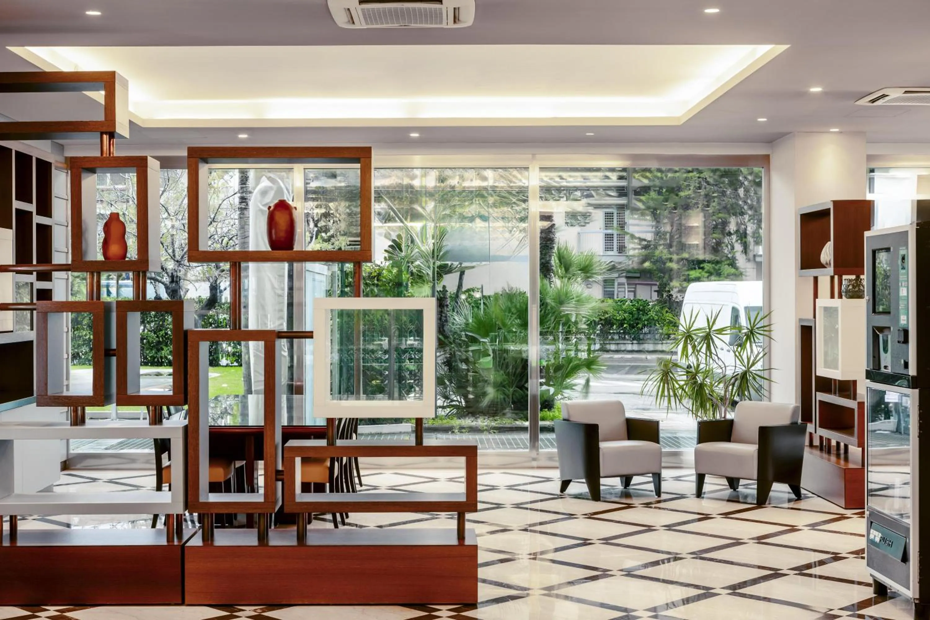 Lobby or reception in B&B HOTEL Bari Rondò