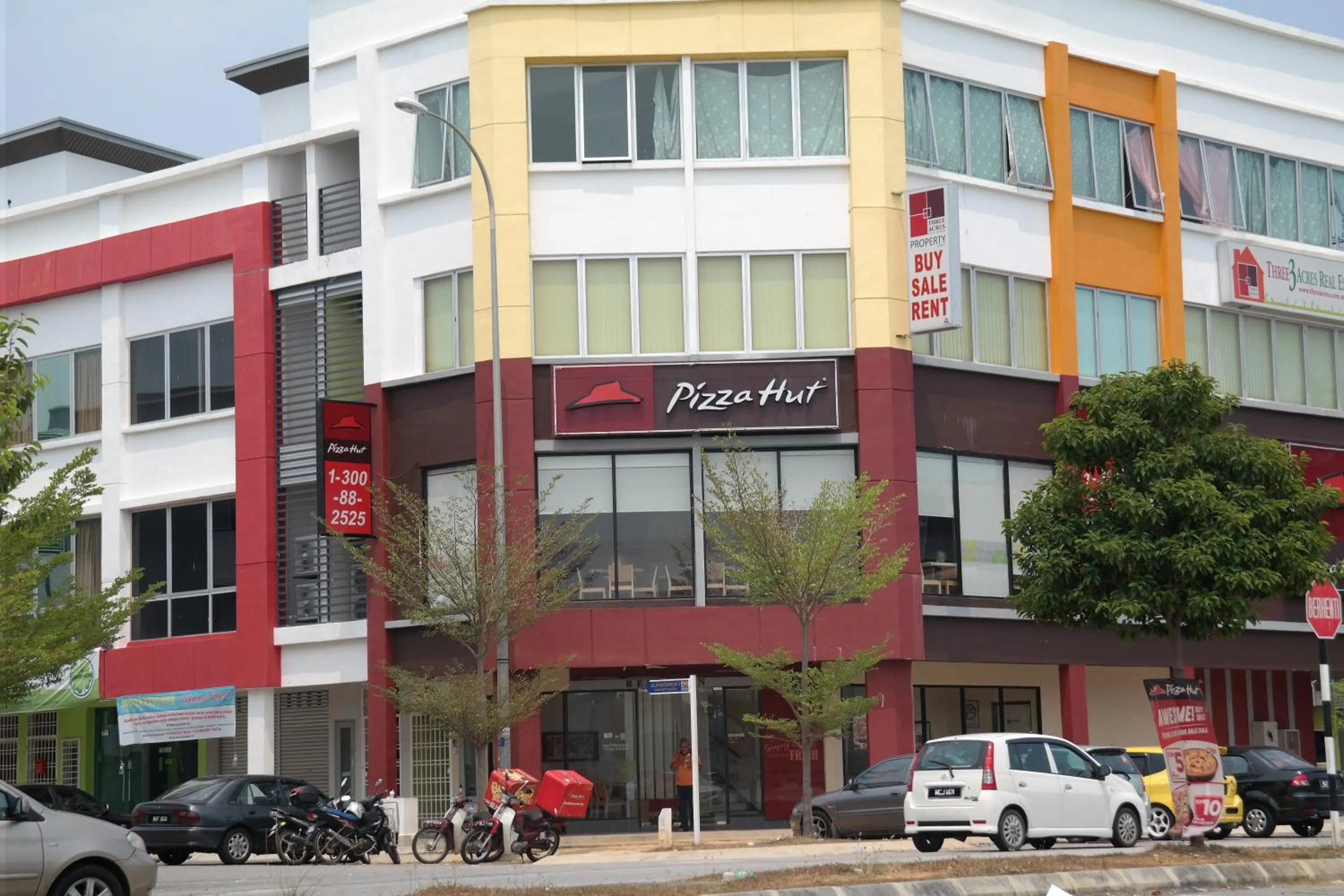 Restaurant/places to eat in Clover Hotel Port Dickson