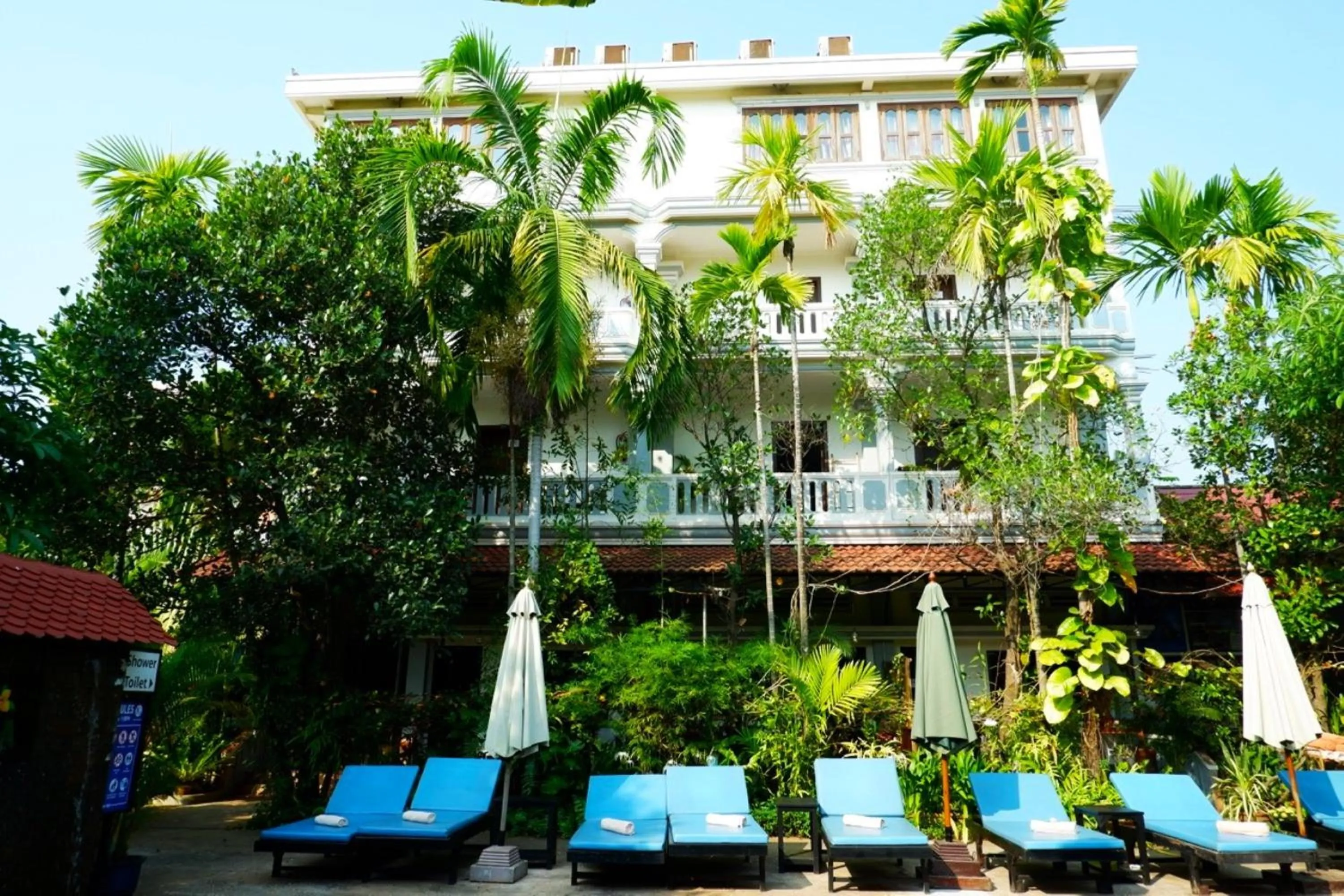 Property building in Nary Villa